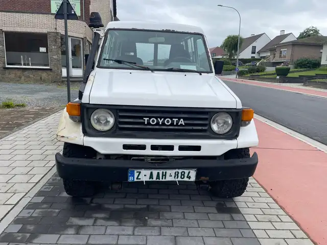 Toyota Land Cruiser PZJ75     Fourgon