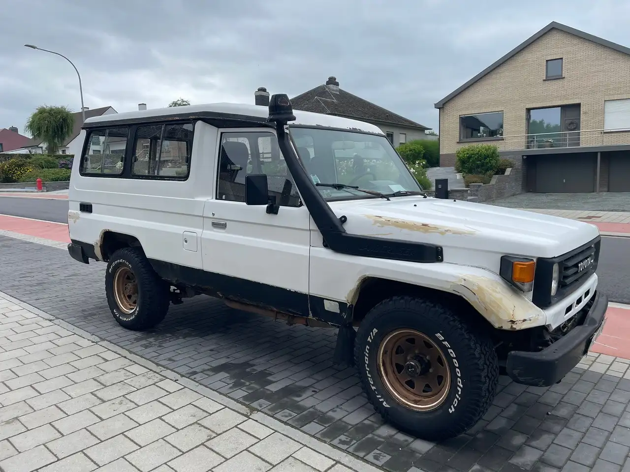 Toyota Land Cruiser PZJ75 Fourgon, foto 2