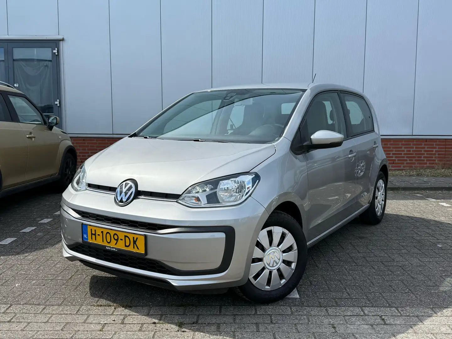 Volkswagen up! 2020 | 3. Eig | NAP | Onderhouden | APK Grijs - 1