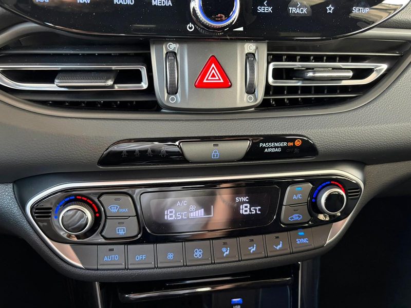Hyundai i30 N-Line 1.5 T-GDI 48V / Navi / PDC V&H + Kamera / S — photo 15