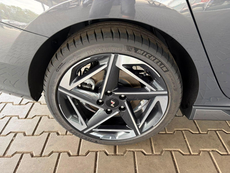 Hyundai i30 N-Line 1.5 T-GDI 48V / Navi / PDC V&H + Kamera / S — photo 10