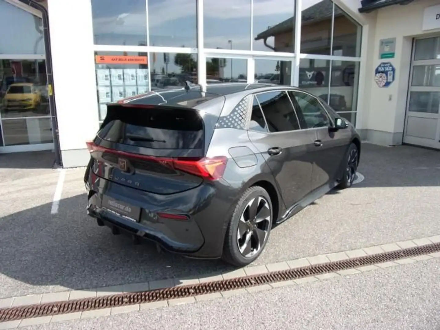 CUPRA Born BORN 150 KW 58 KWH NAVI DAB+ SITZH. EINPARKH. Grau - 2