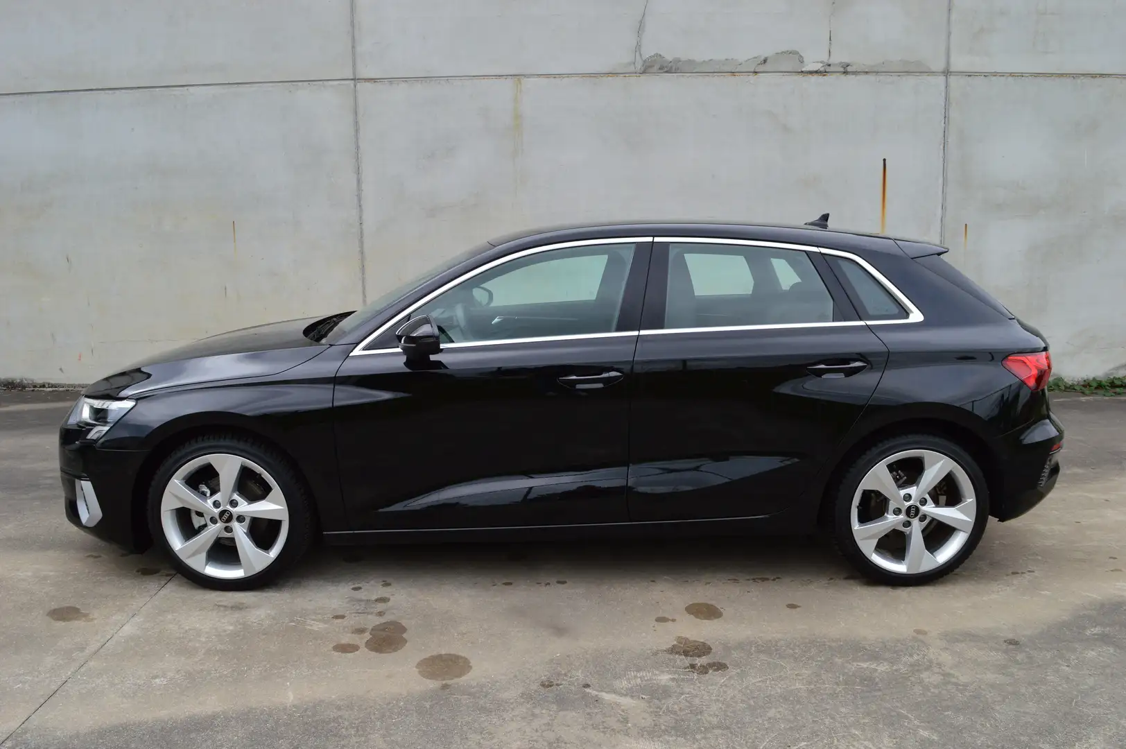 Audi A3 Sportback Advanced S-tronic MHEV 30 TFSI 110Pk Zwart - 2