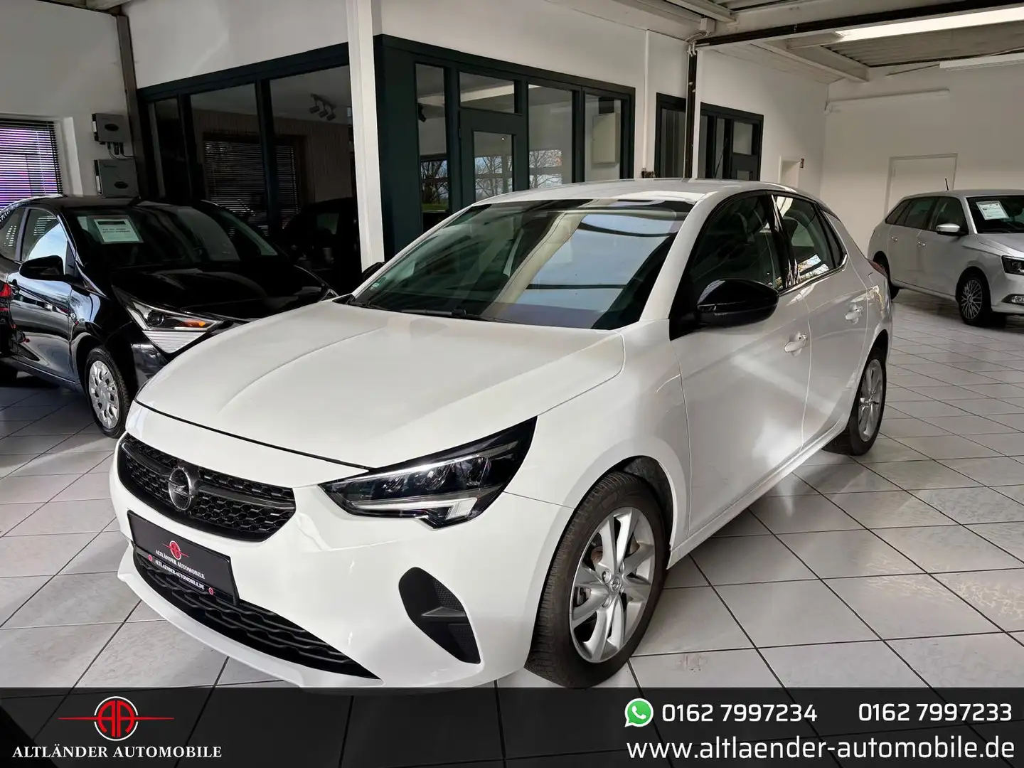 Opel Corsa F 1,2 Elegance *LED*CarPlay*Navi*Kamera Blanc - 1