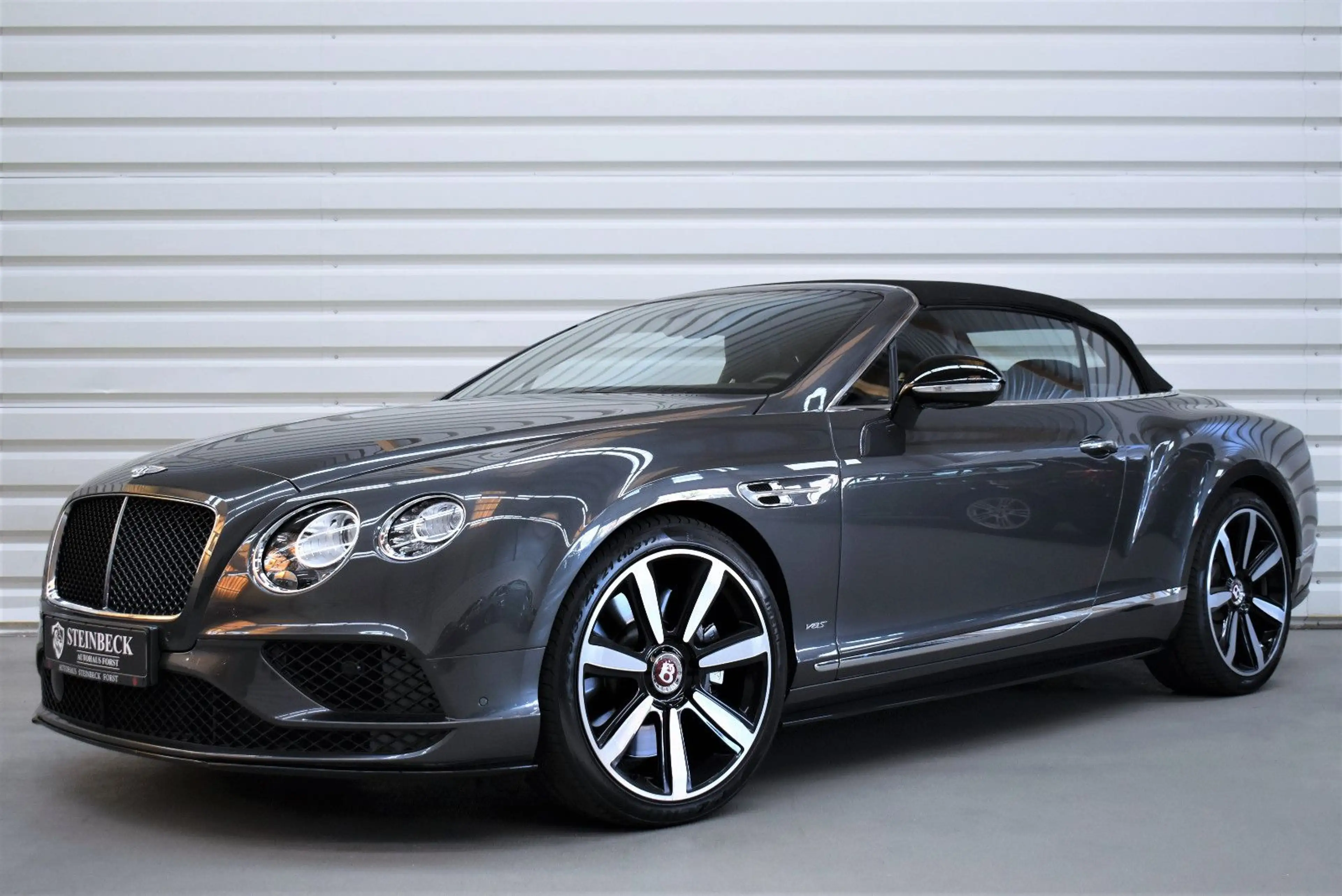 Bentley Continental GTC 4.0 V8 S 4WD+Cabrio+Mulliner+Cam — photo 3