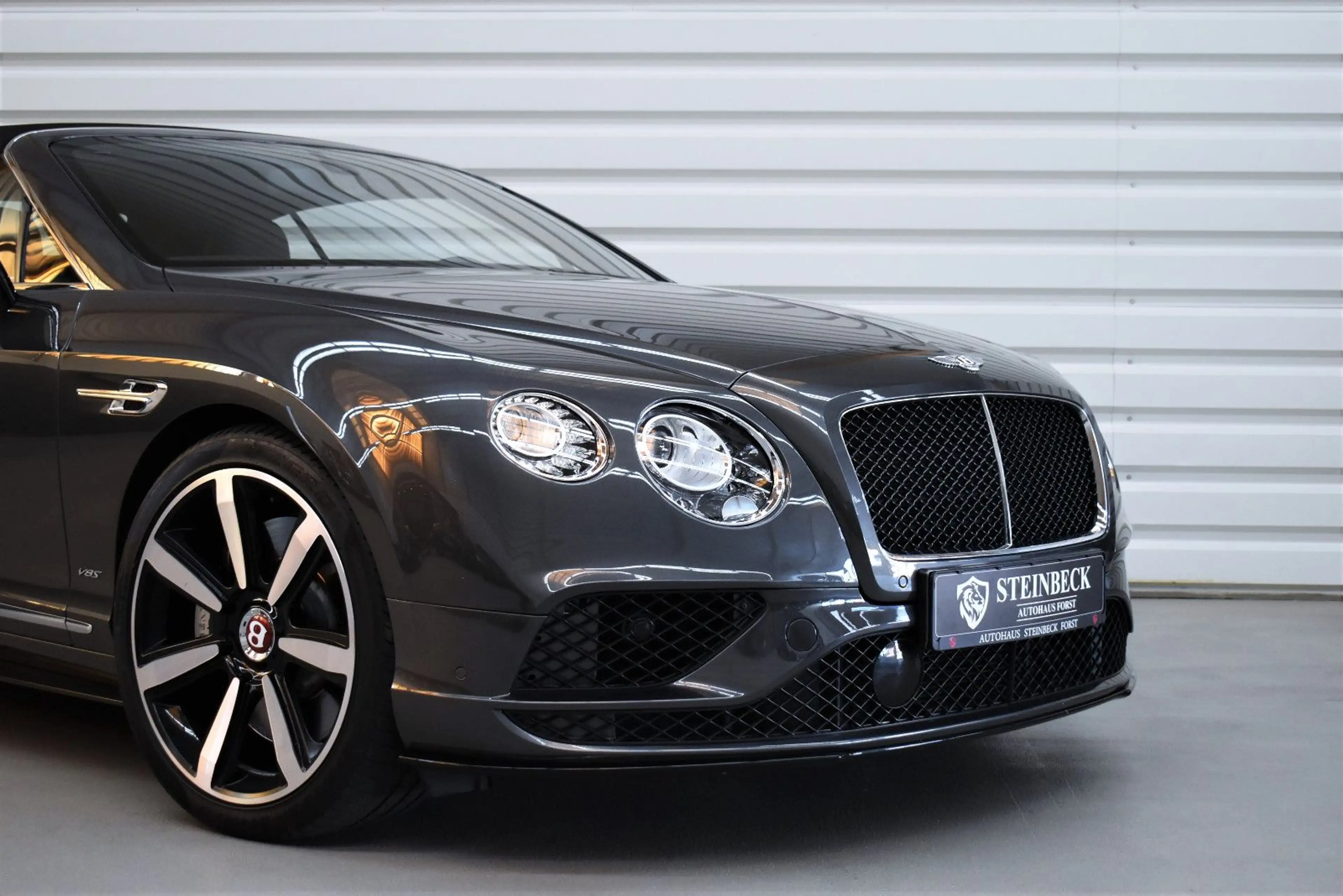 Bentley Continental GTC 4.0 V8 S 4WD+Cabrio+Mulliner+Cam — photo 7