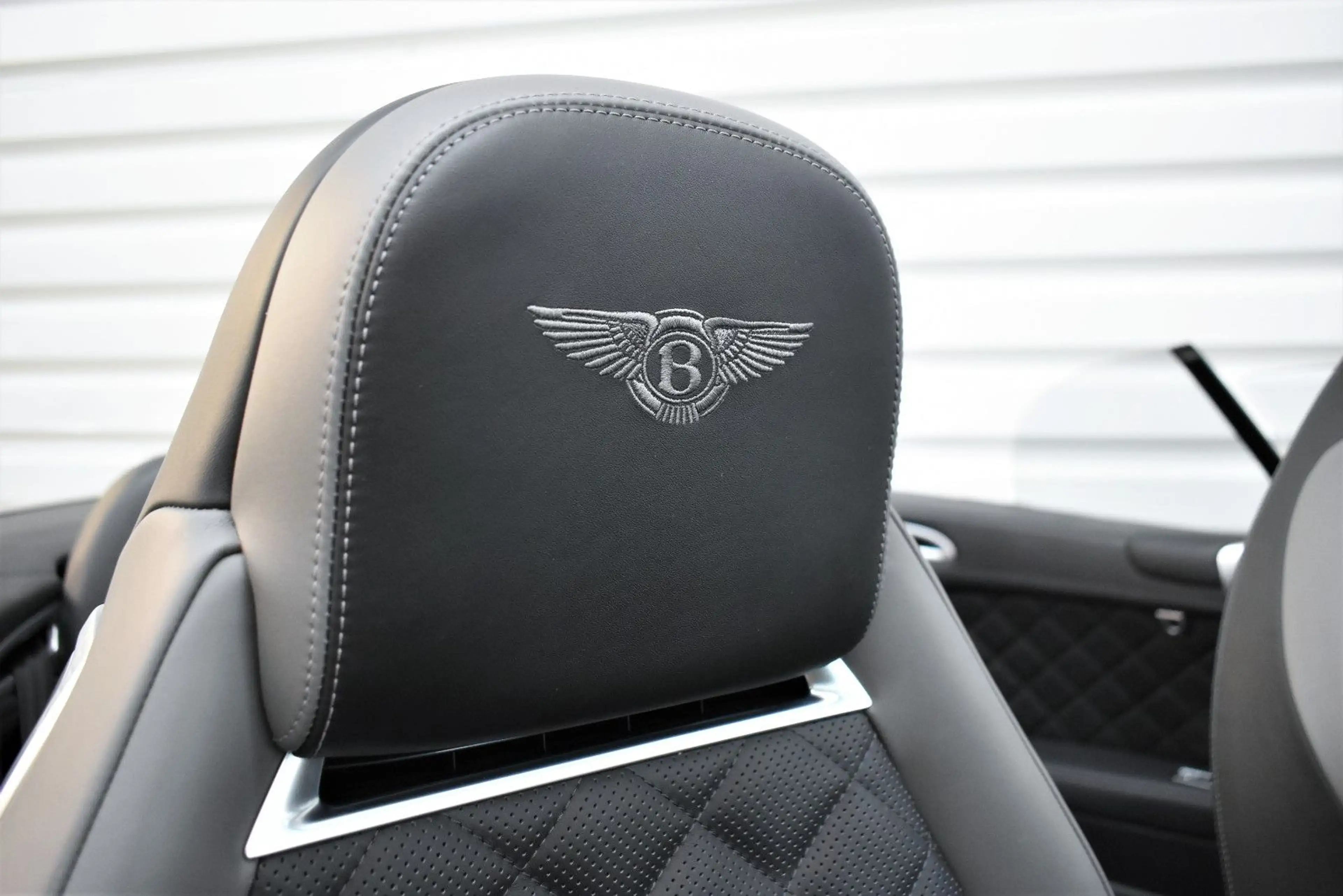 Bentley Continental GTC 4.0 V8 S 4WD+Cabrio+Mulliner+Cam — photo 15