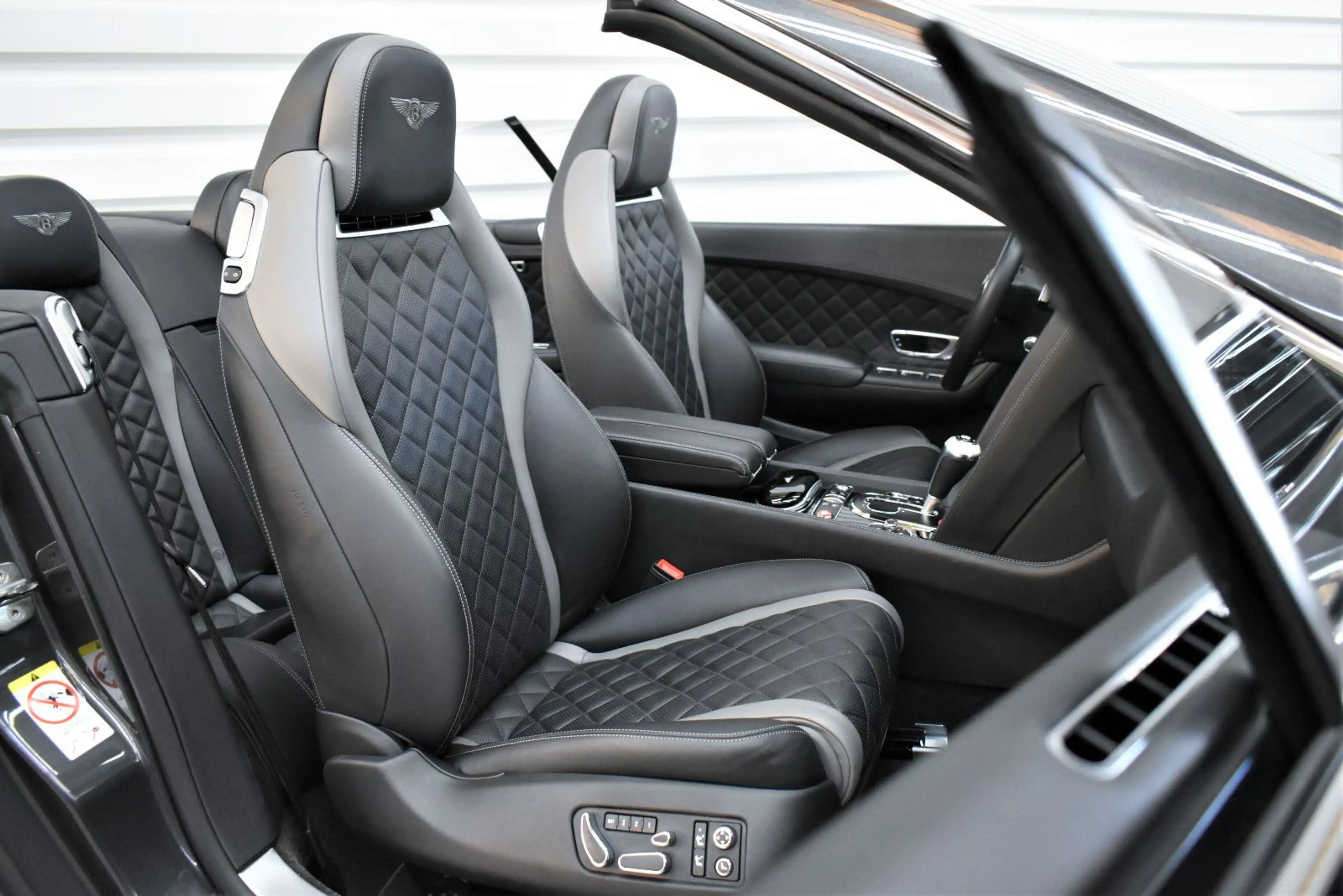 Bentley Continental GTC 4.0 V8 S 4WD+Cabrio+Mulliner+Cam — photo 13