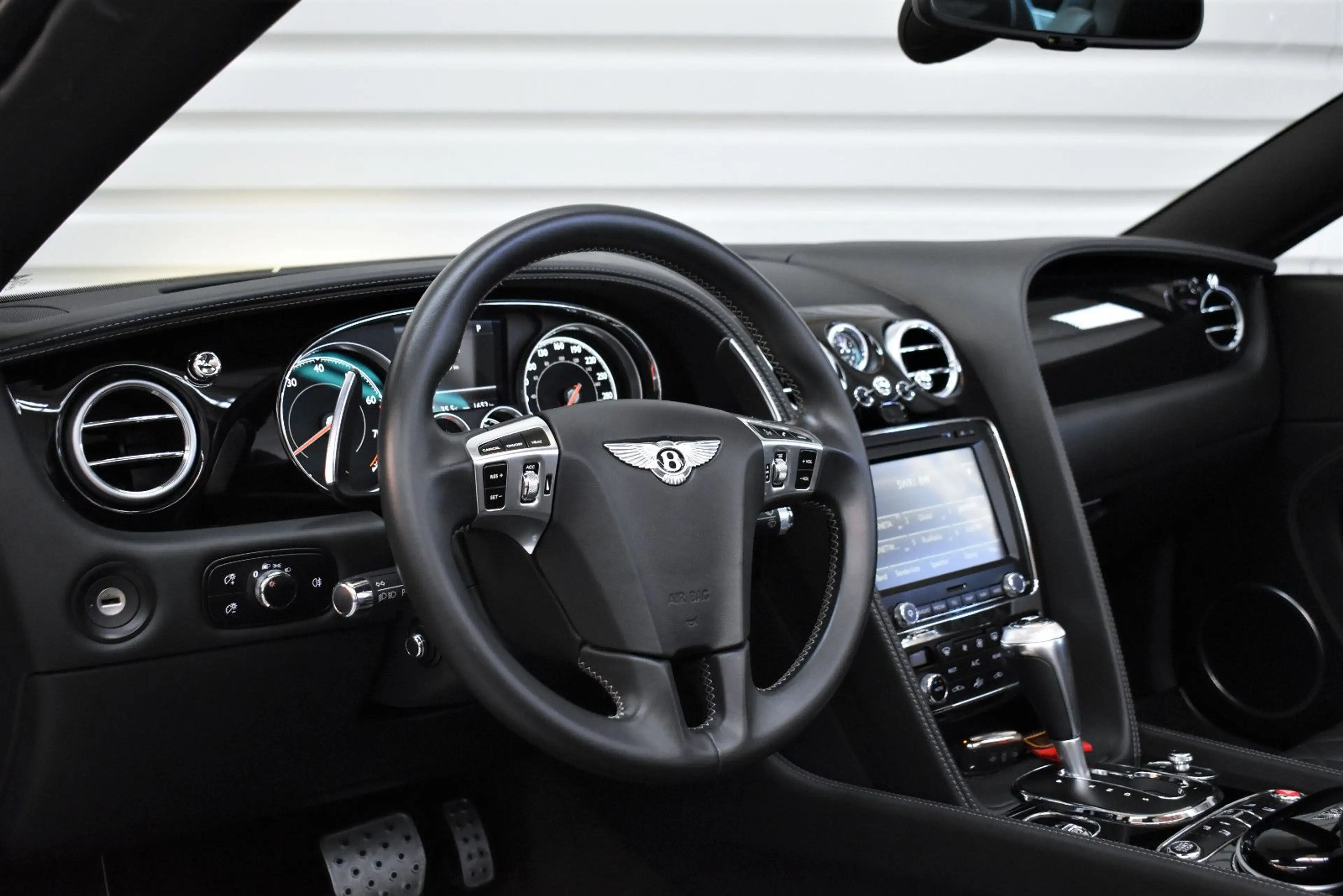 Bentley Continental GTC 4.0 V8 S 4WD+Cabrio+Mulliner+Cam — photo 9