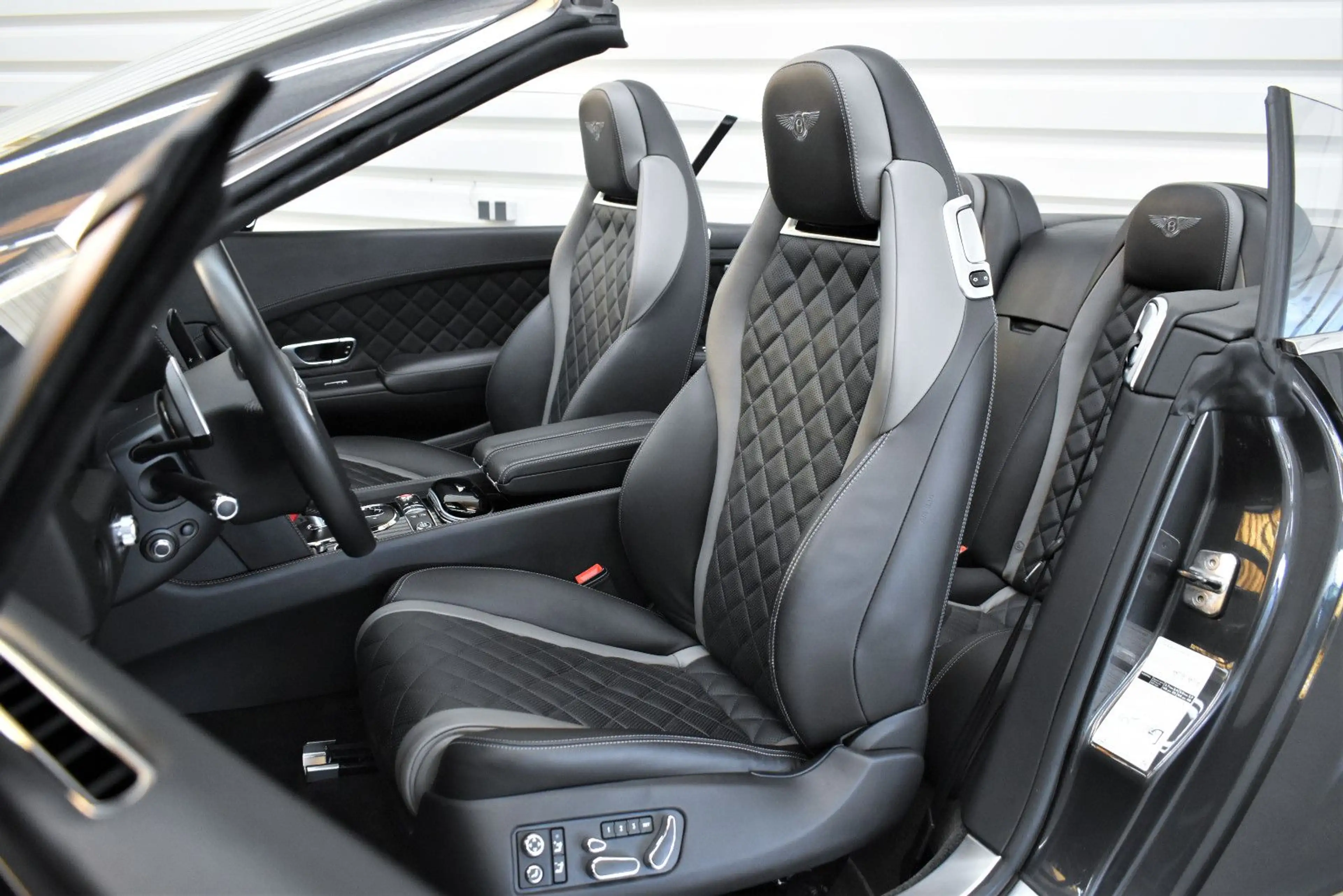 Bentley Continental GTC 4.0 V8 S 4WD+Cabrio+Mulliner+Cam — photo 10
