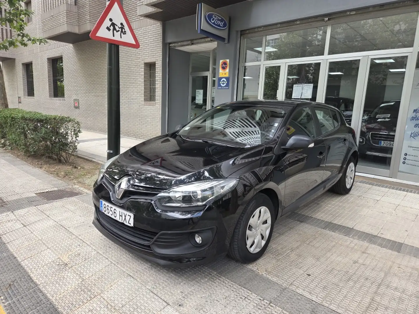 Renault Megane 1.2 TCE Energy Life S&S 115 Negro - 1