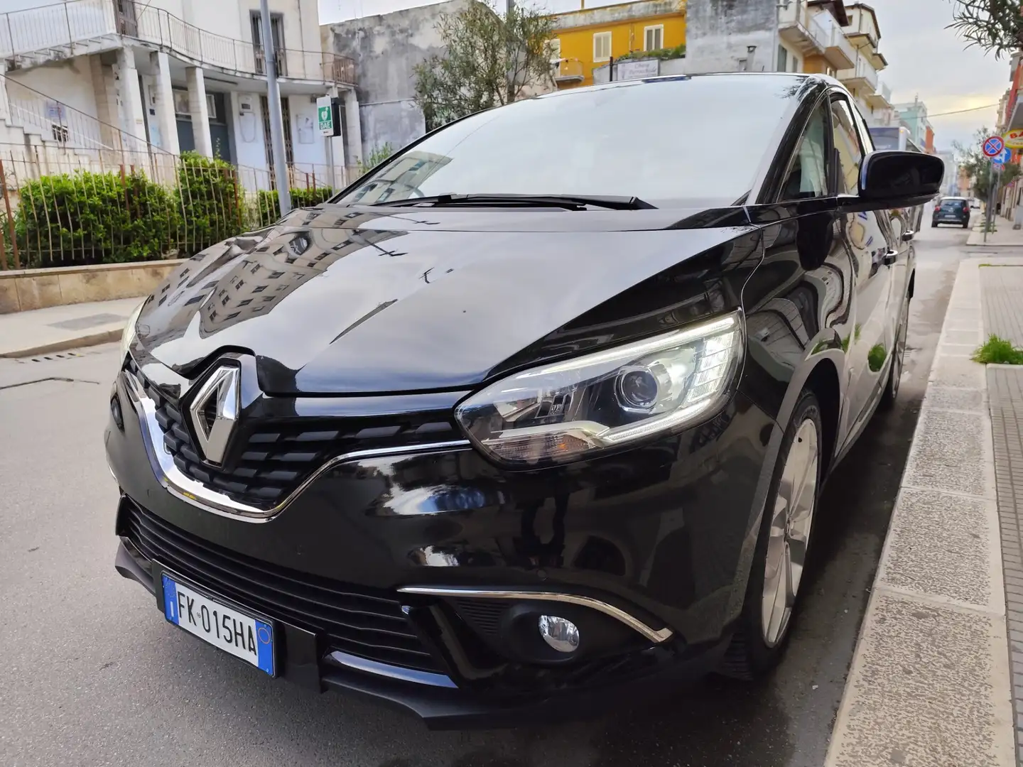 Renault Scenic Scénic dCi 8V 110 CV Energy Intens Чорний - 2