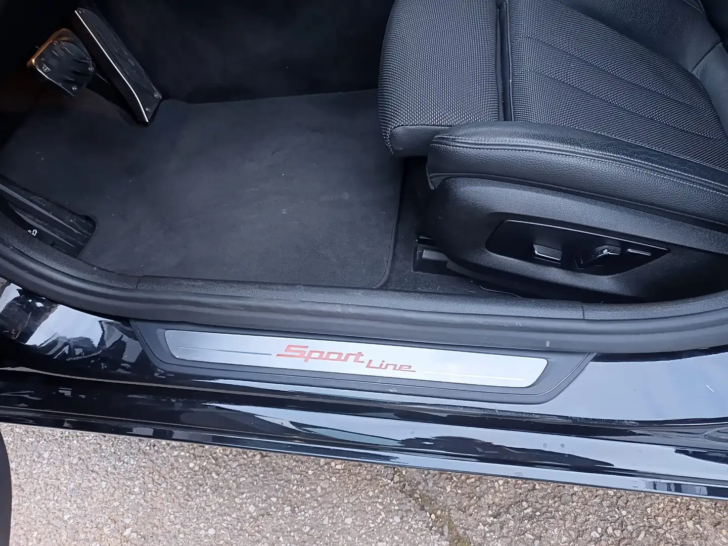 BMW 520 520d 190 ch BVA8 Sport Noir - 2