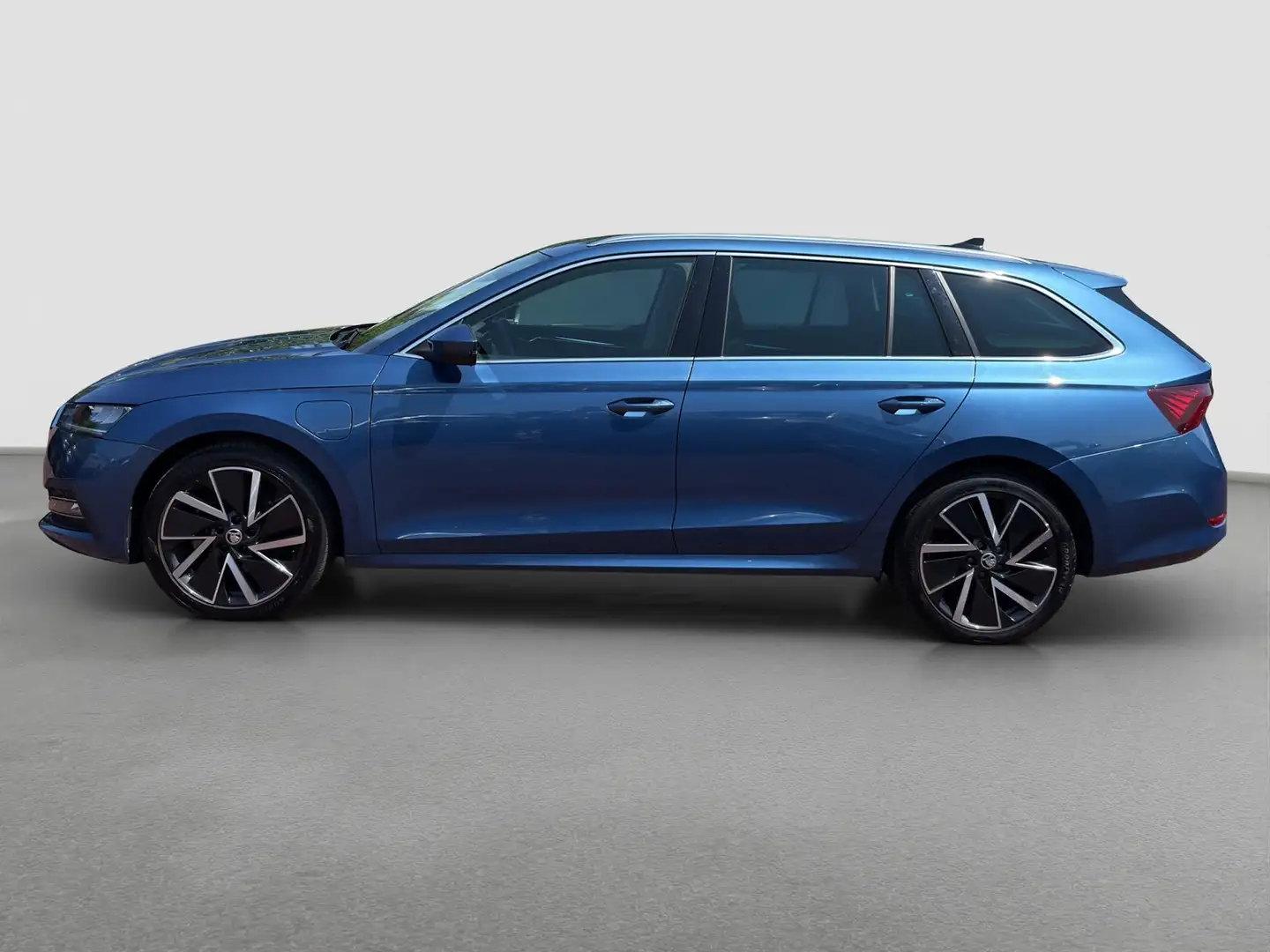 Skoda Octavia Combi 1.4 iV STYLE LM18 NAVICOLUMBUS SITZHEIZ. Modrá - 2