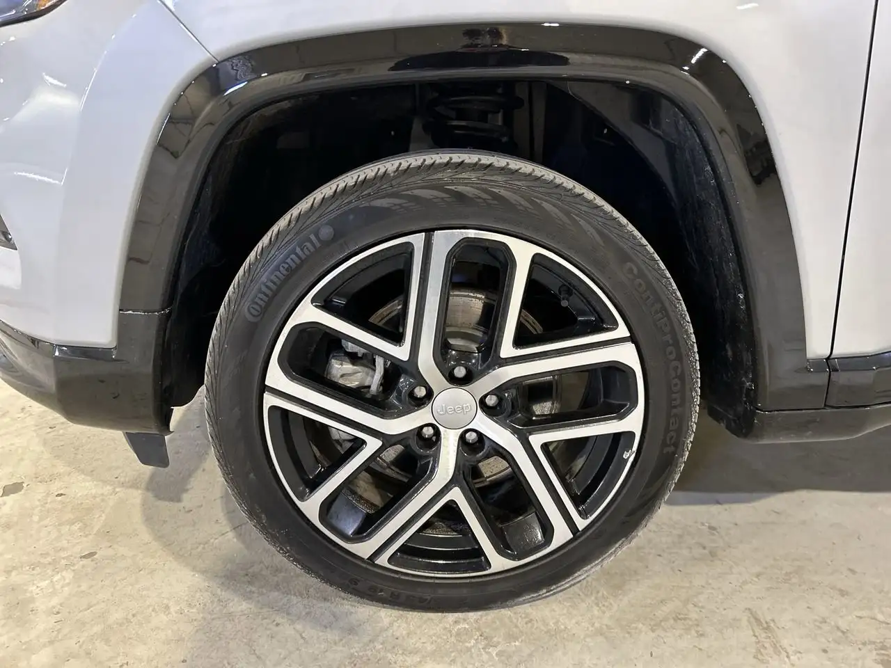 Jeep Compass photo Jeep Compass
