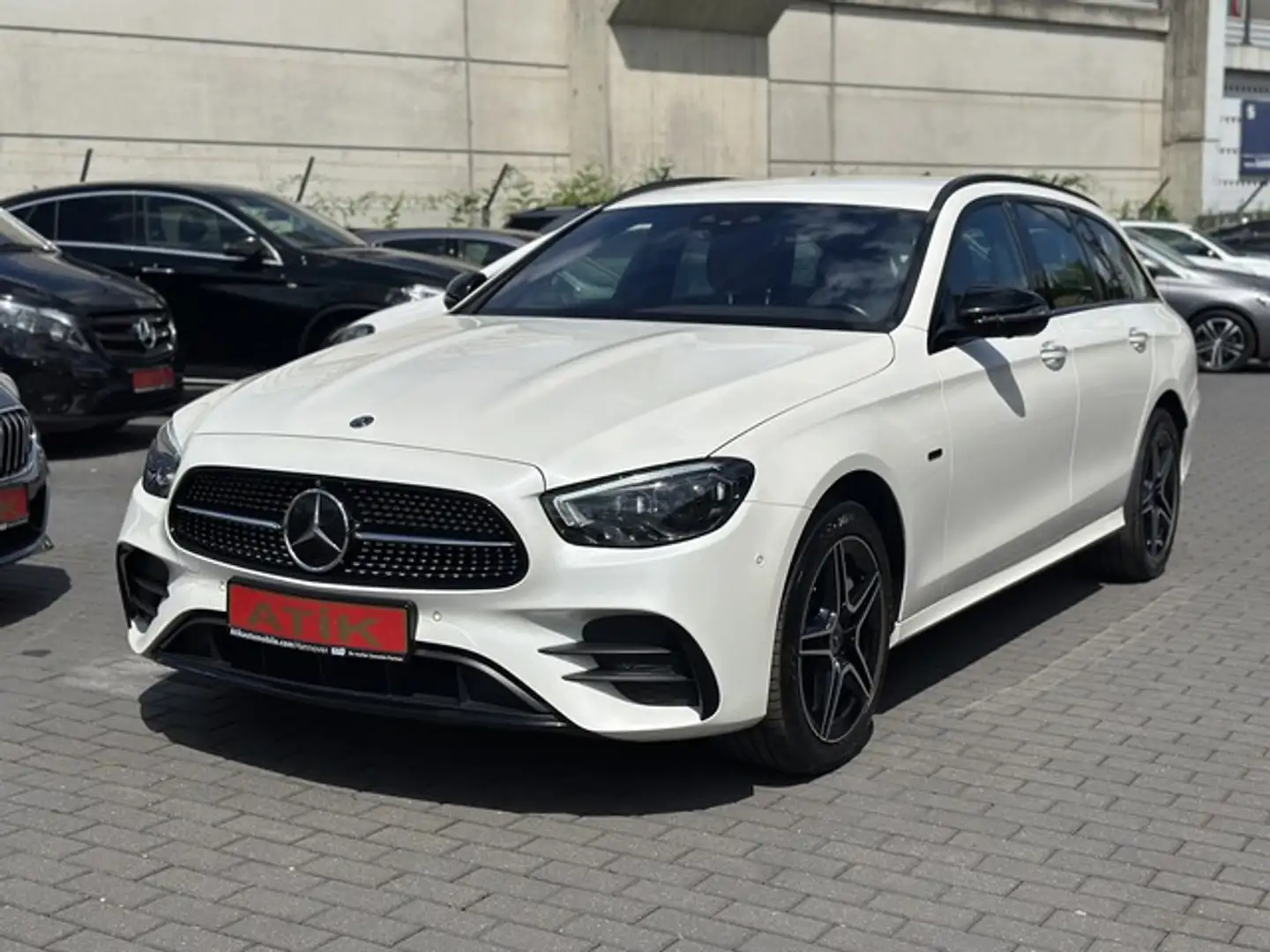 Mercedes-Benz E 300 E 300de AMG / 4M / DISTR / NAPA LEDER Wit - 1