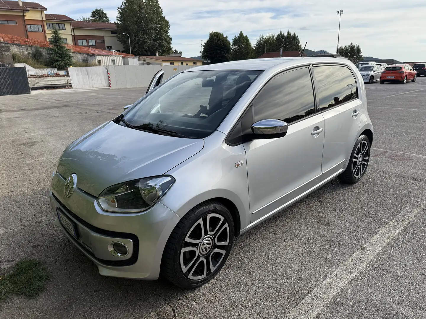 Volkswagen up! 5p 1.0 High 75cv asg - 1