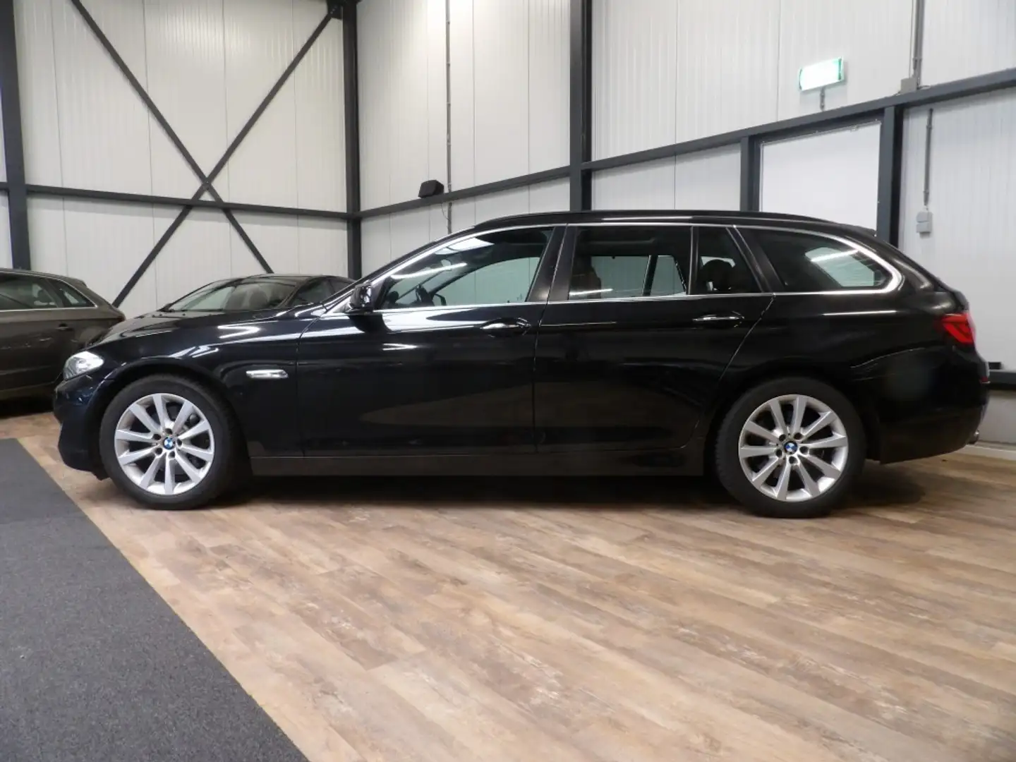 BMW 520 I High Executive automaat - panoramadak - lede Black - 2