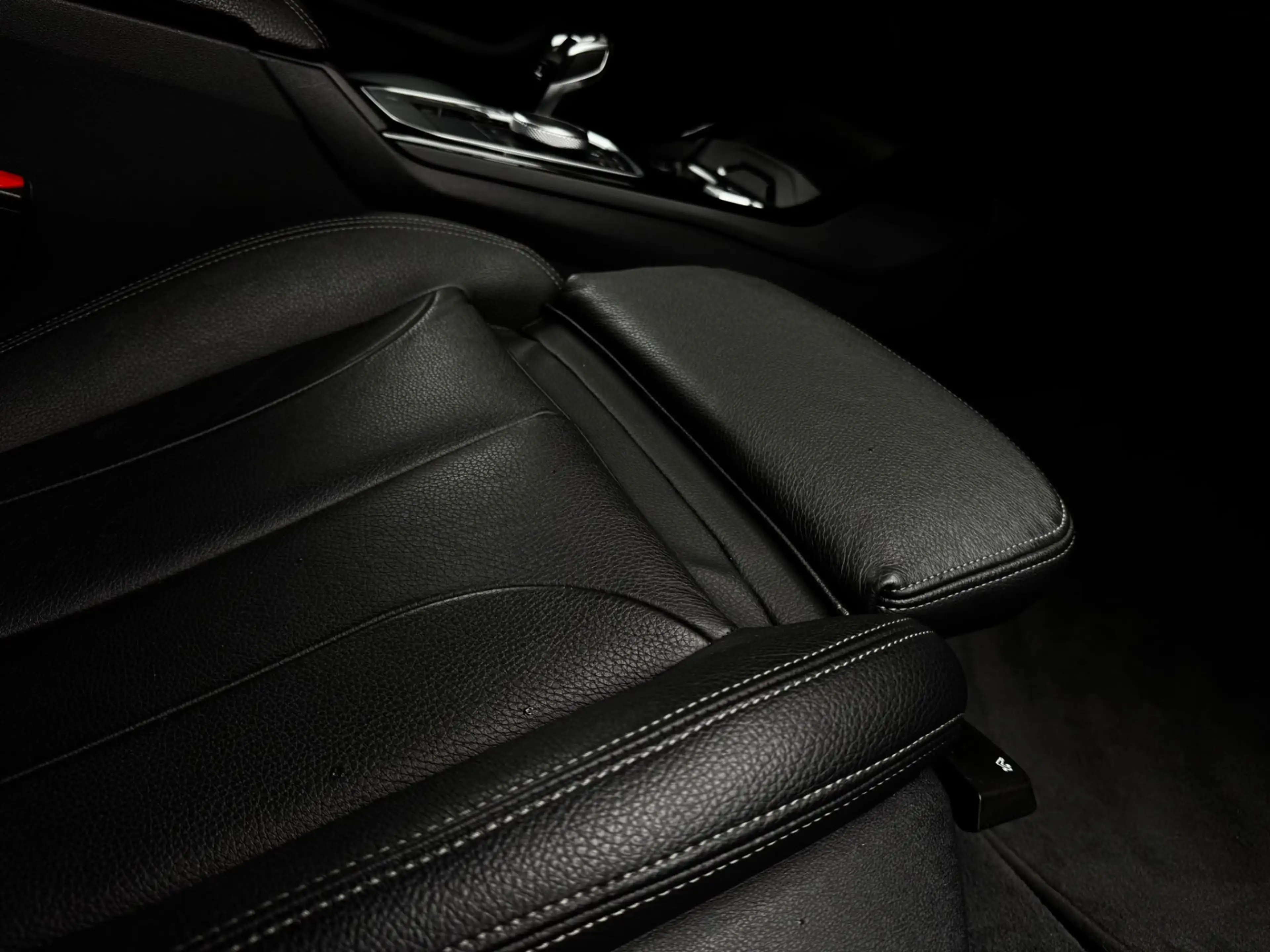 BMW 118 1-serie 118i 140PK Automaat M-Sport Shadow Pano He — photo 17