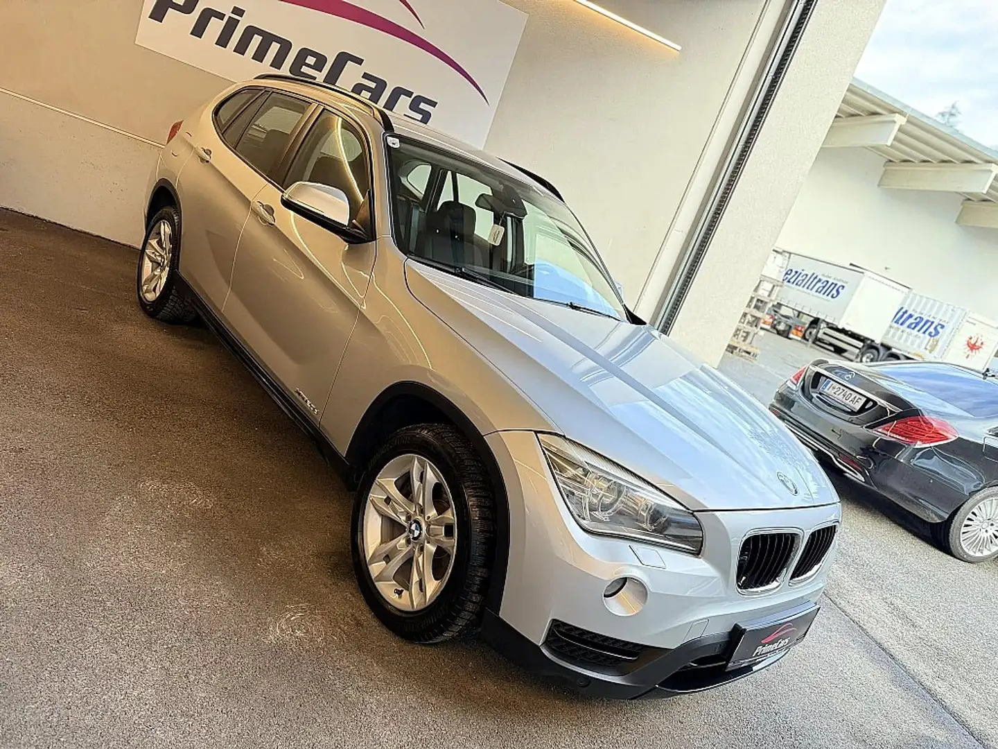 BMW X1 X1 xDrive20d Aut./1.HAND/SPORTLINE/BI-XENON/USB... Grau - 2