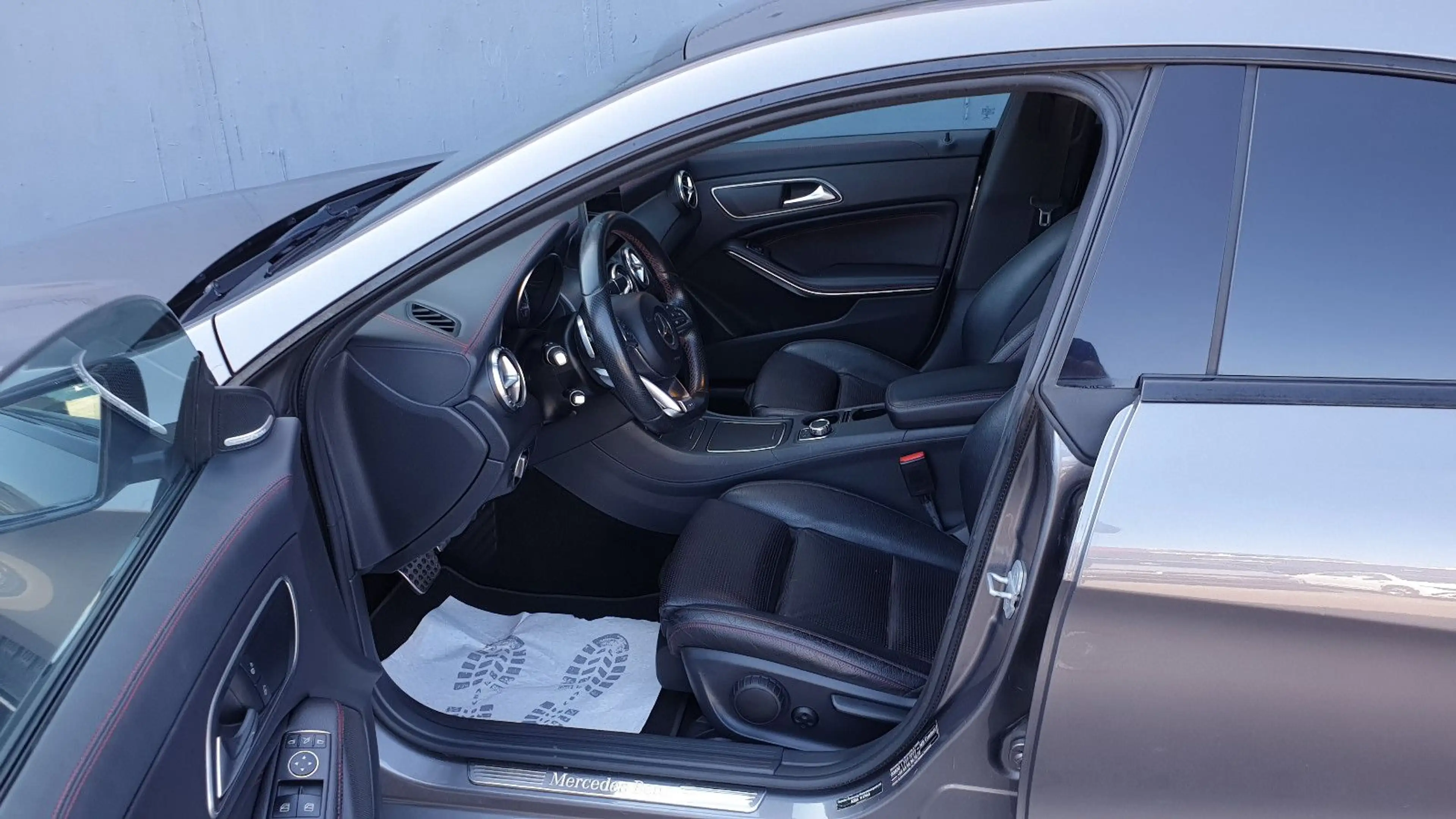 Mercedes-Benz CLA 220 d 4MATIC AMG Line Navi+/LED/Kamera — photo 6