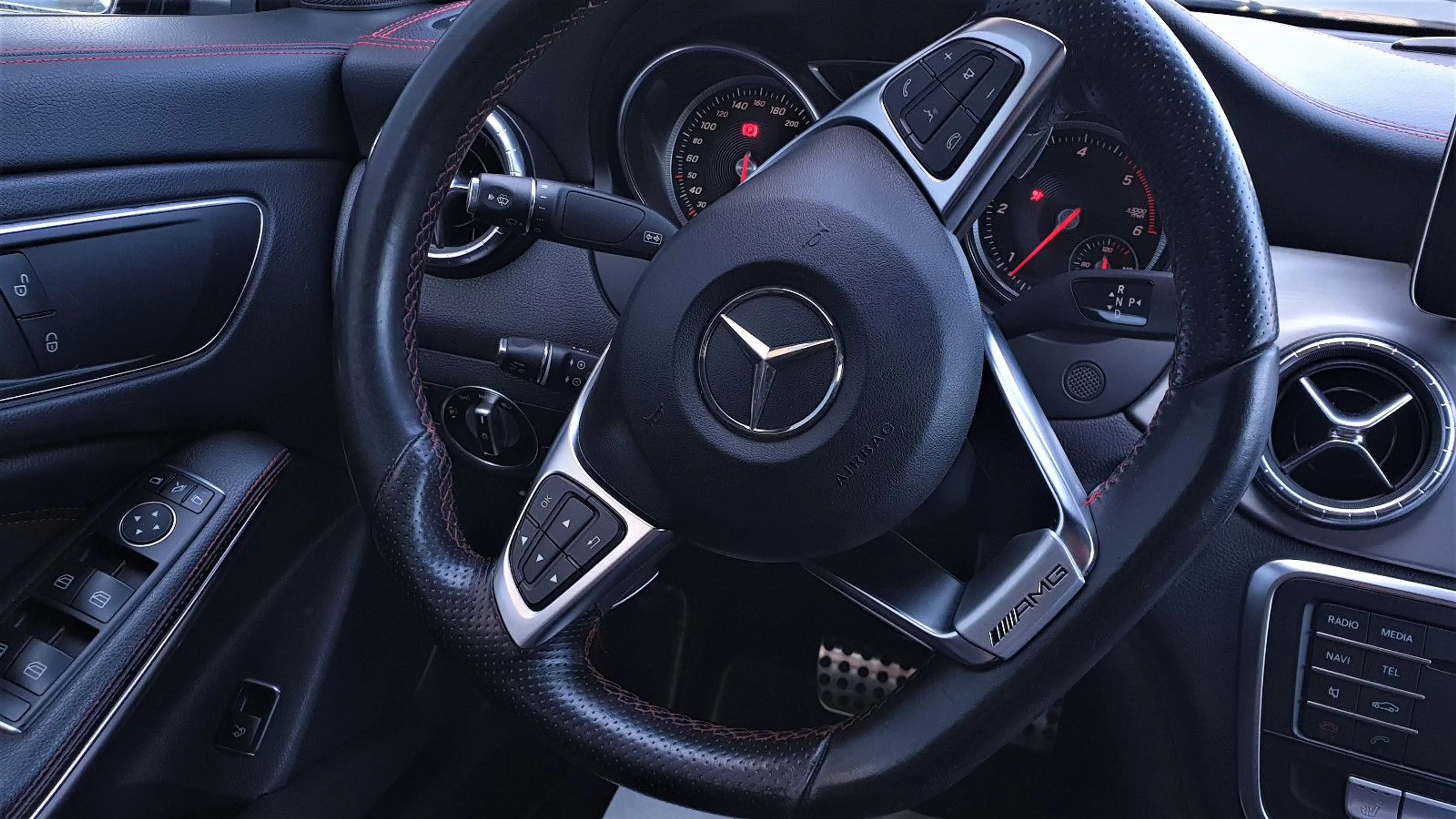 Mercedes-Benz CLA 220 d 4MATIC AMG Line Navi+/LED/Kamera — photo 12