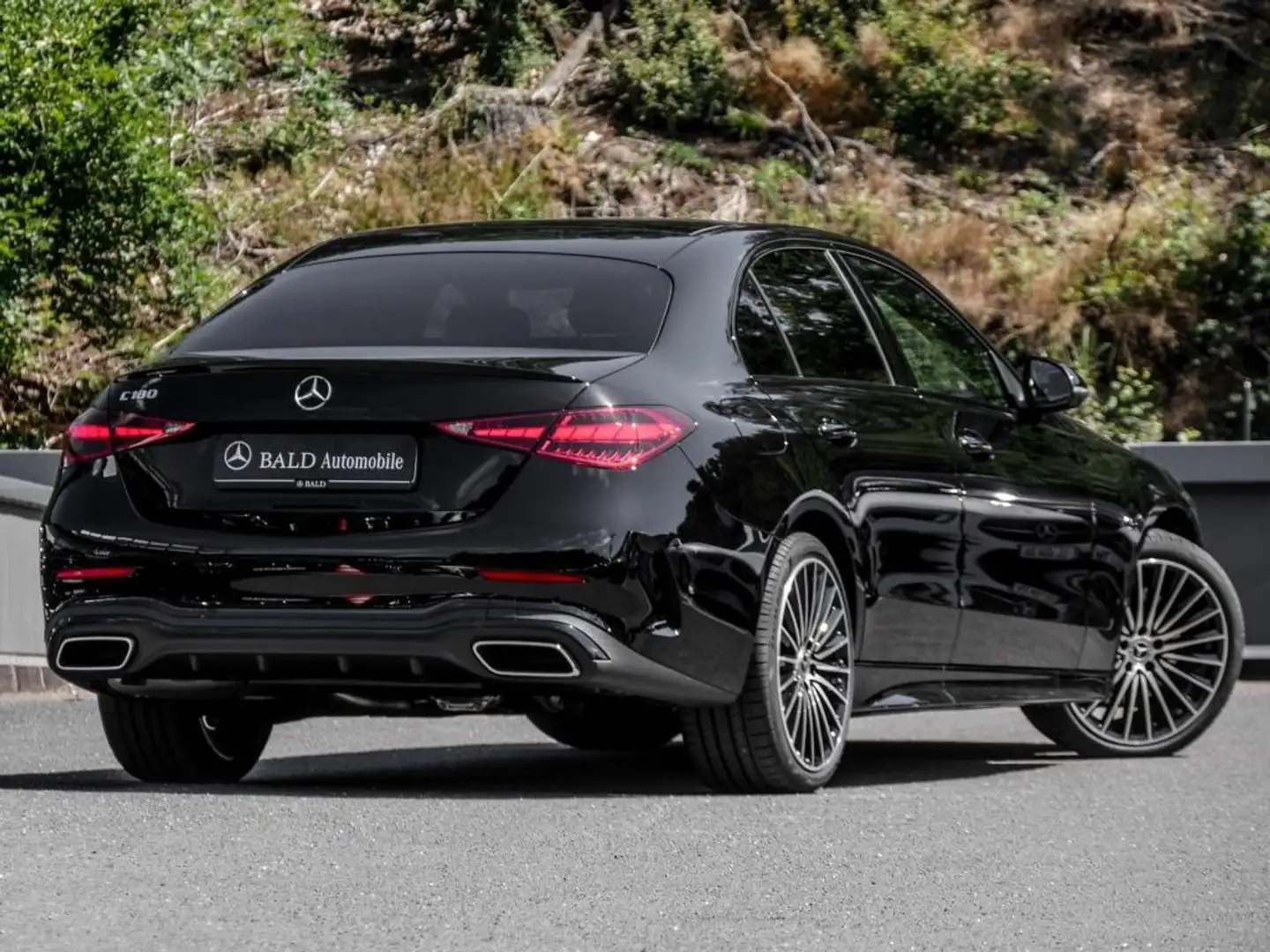 Mercedes-Benz C 180 +AMG+MBUX+LED+Pano+Night+360+Totw+Ambiente Nero - 2