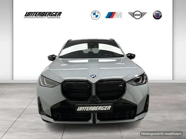 BMW X3 M view 2