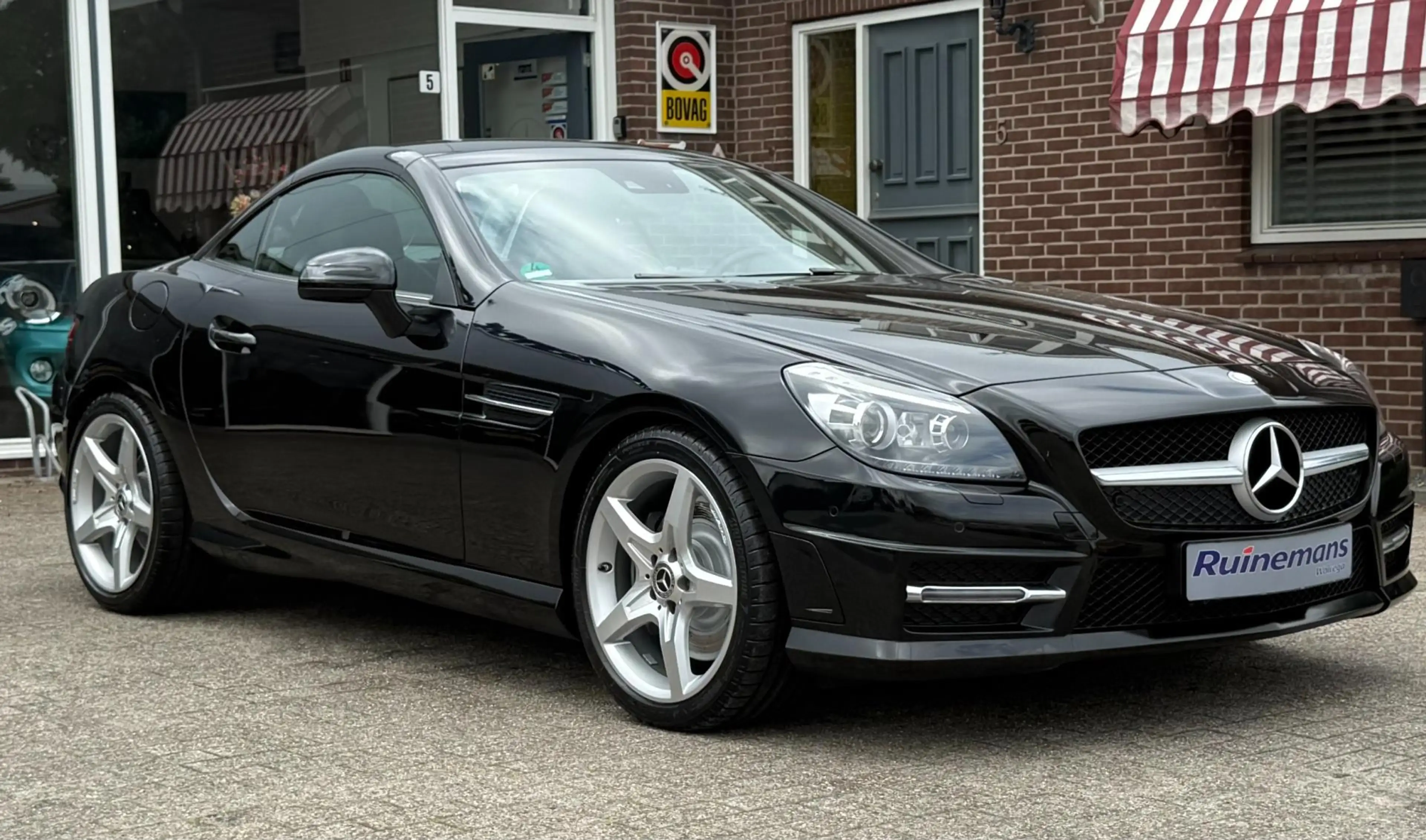 Mercedes-Benz SLK 350 AMG / HARMAN / ILS / AIRSCARF — photo 29