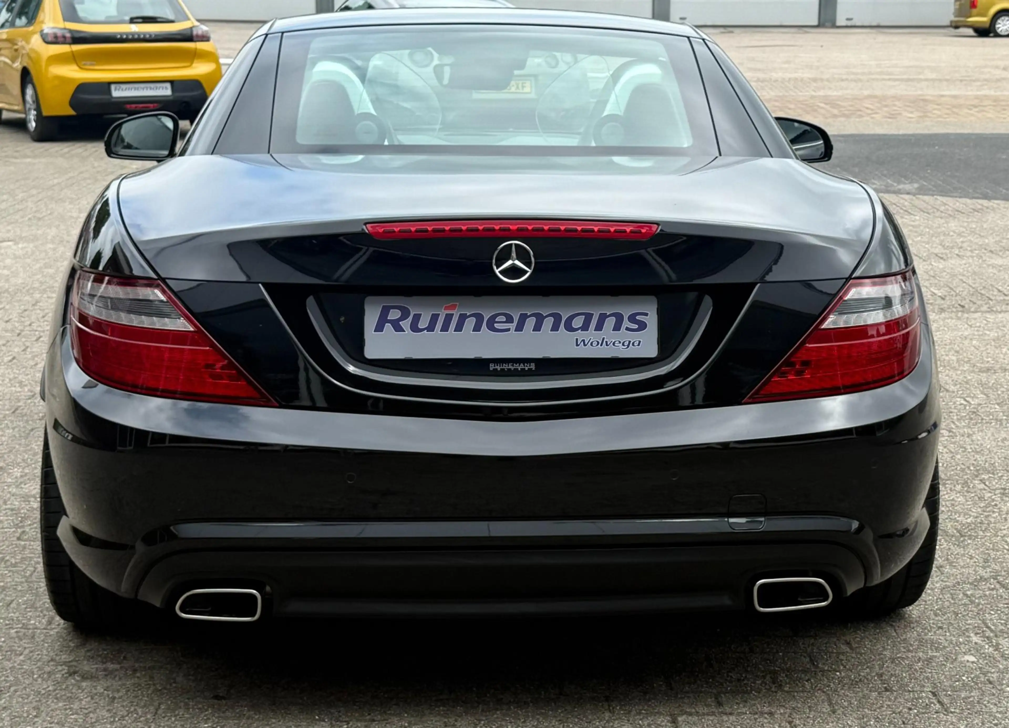 Mercedes-Benz SLK 350 AMG / HARMAN / ILS / AIRSCARF — photo 32