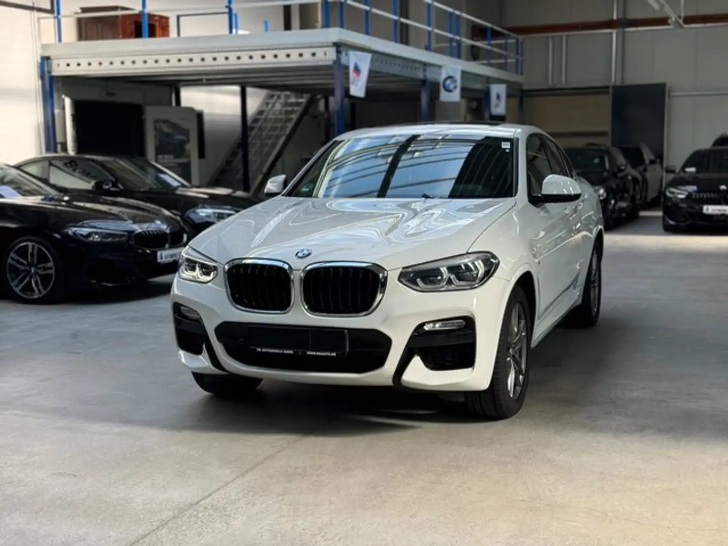 BMW X4 xDrive 30i Sport-Aut.///M SPORT/PANORAMA/HUD/ White - 1