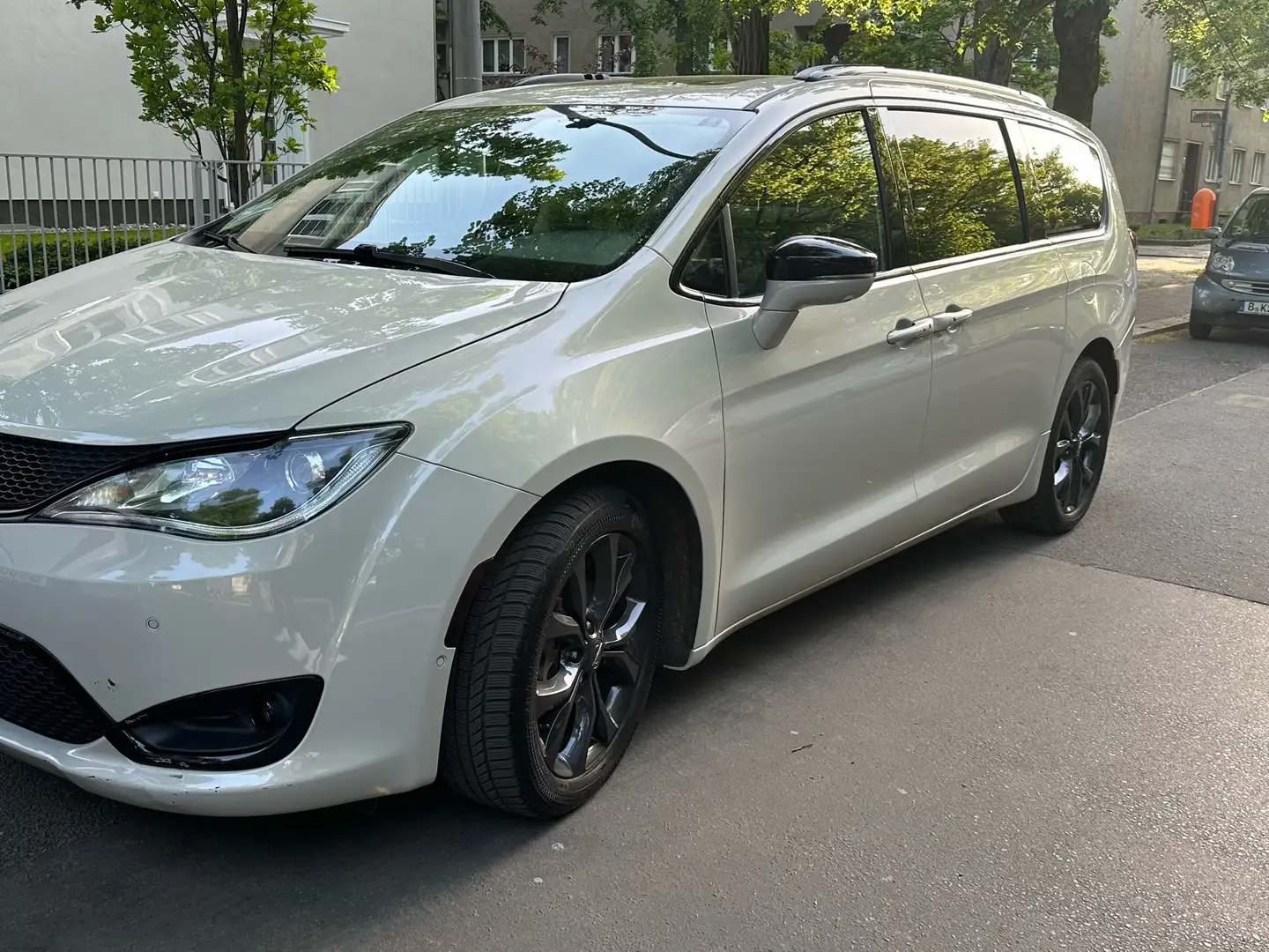 Chrysler Pacifica 3.6L V6 - Limited S - Voll Gris - 2