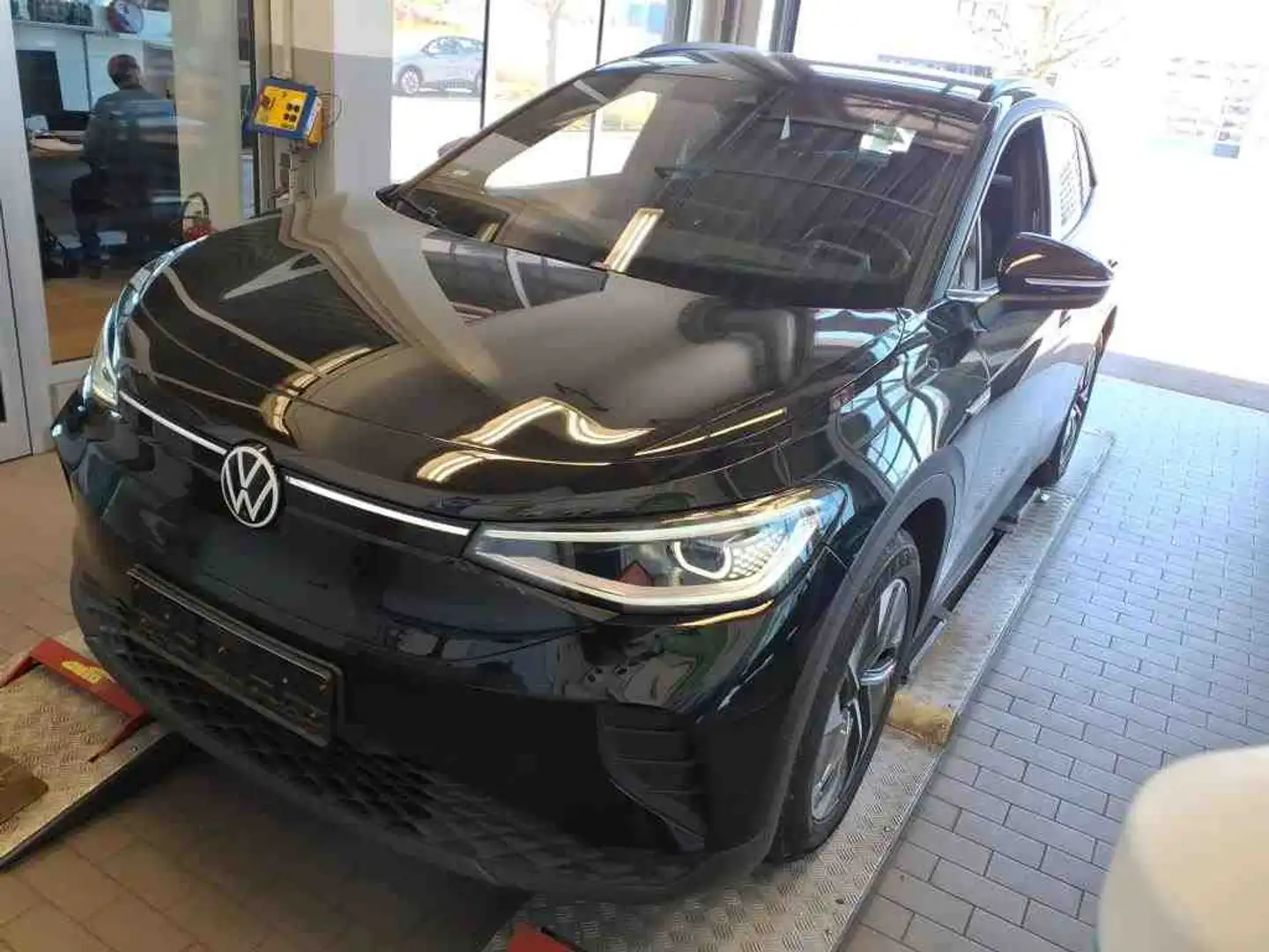 Volkswagen ID.4 Pure 170 PS*Nav*Kam*Matrix*Wärmepumpe* Schwarz - 2