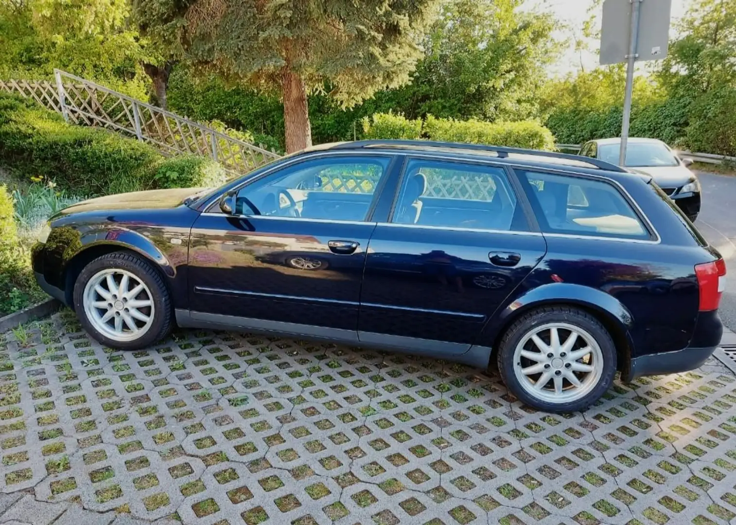 Audi A4 B6 Avant 2.0 Azul - 1