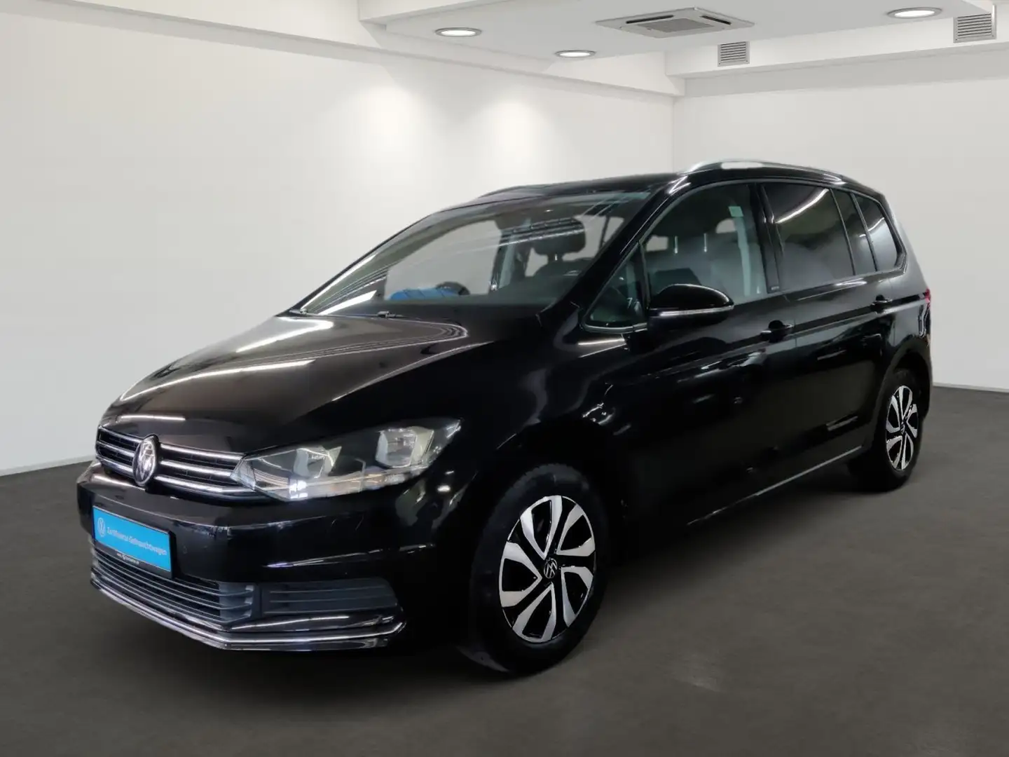 Volkswagen Touran 1.5 TSI Active Schwarz - 2