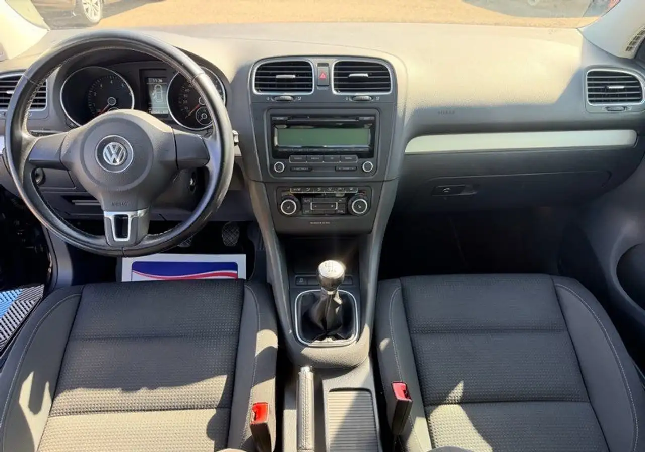 Volkswagen Golf Standard Model — photo 14