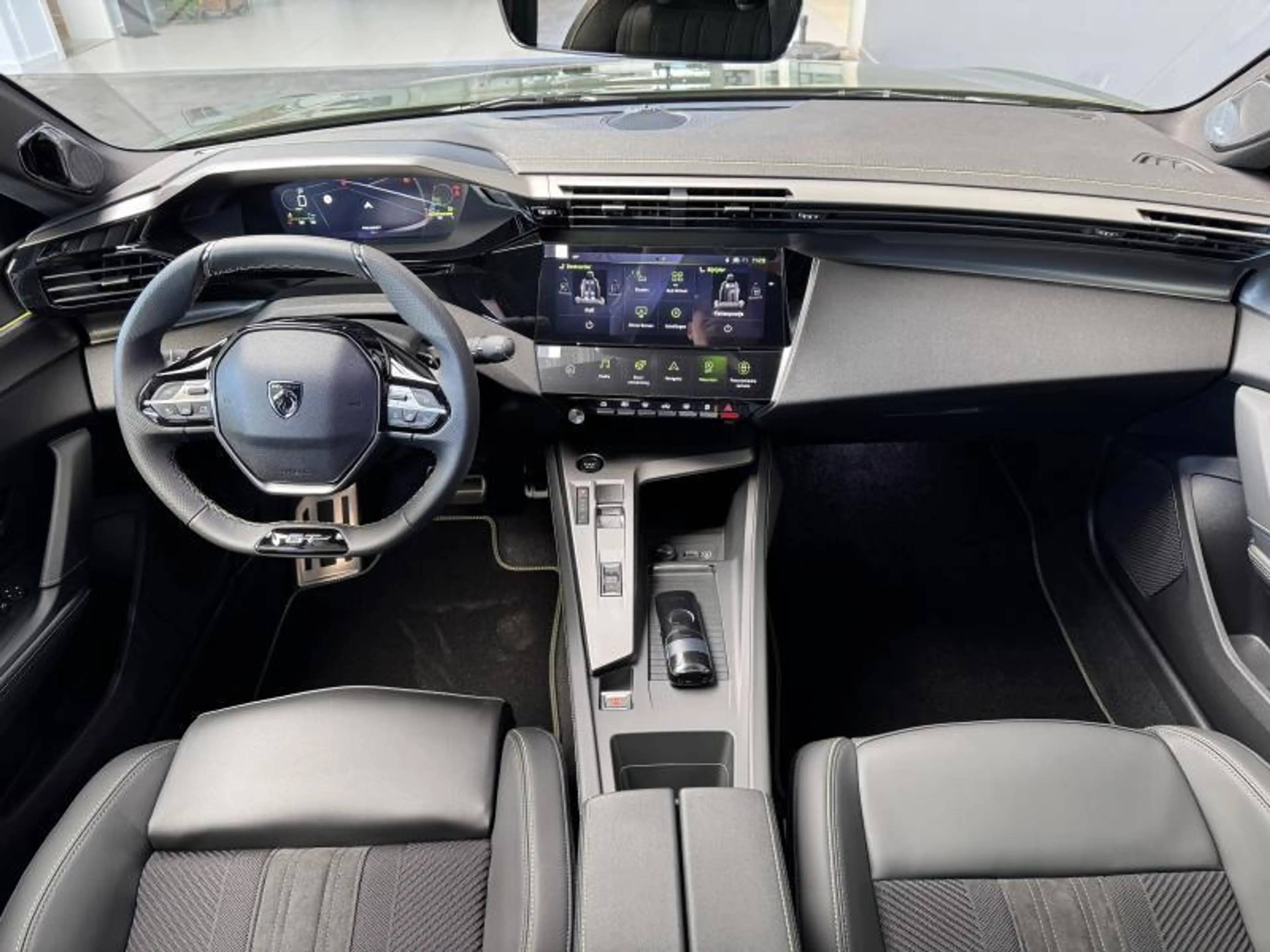 Peugeot 408 GT EXCLUSIVE Hybrid 145 — photo 9
