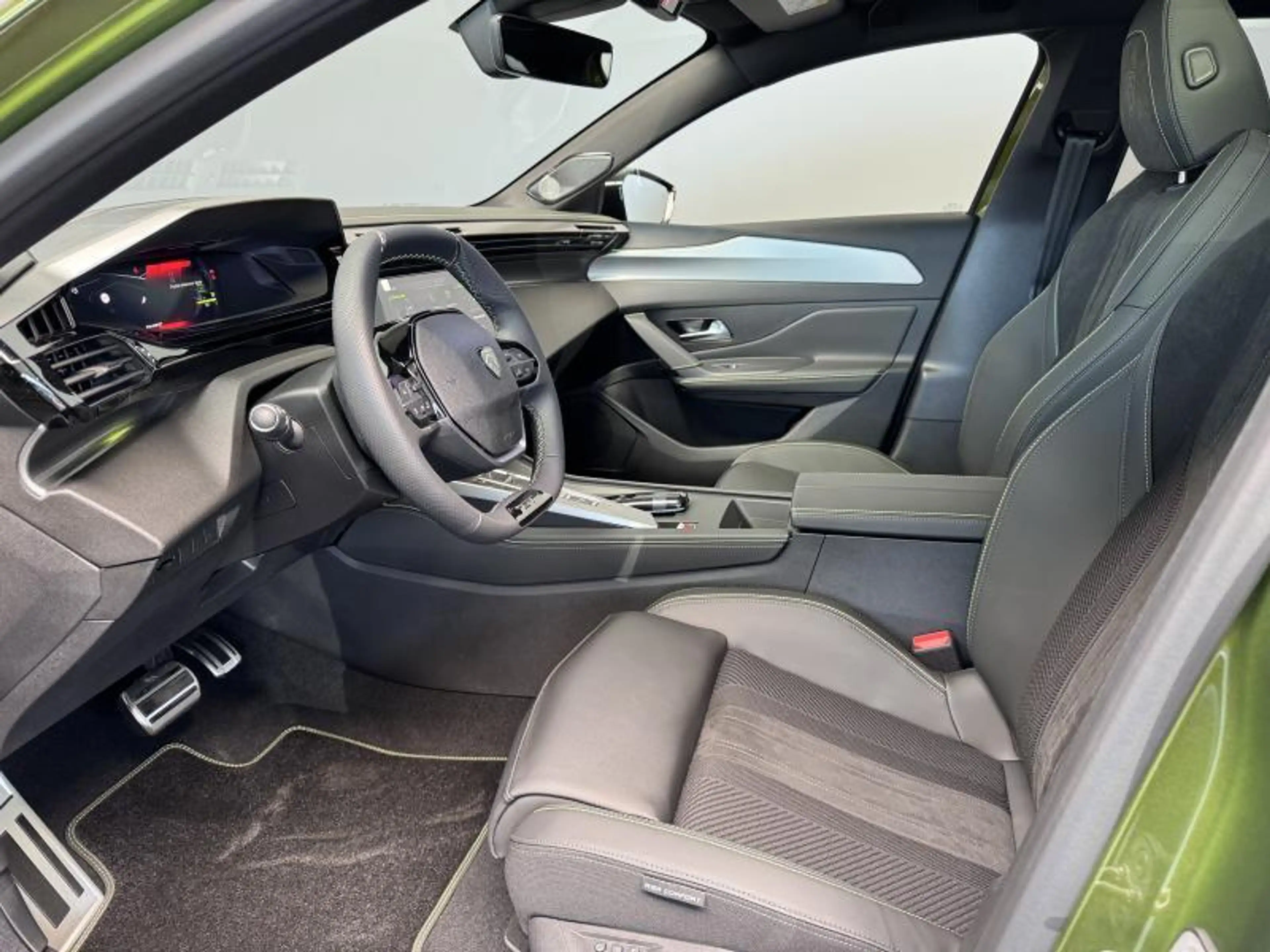 Peugeot 408 GT EXCLUSIVE Hybrid 145 — photo 10
