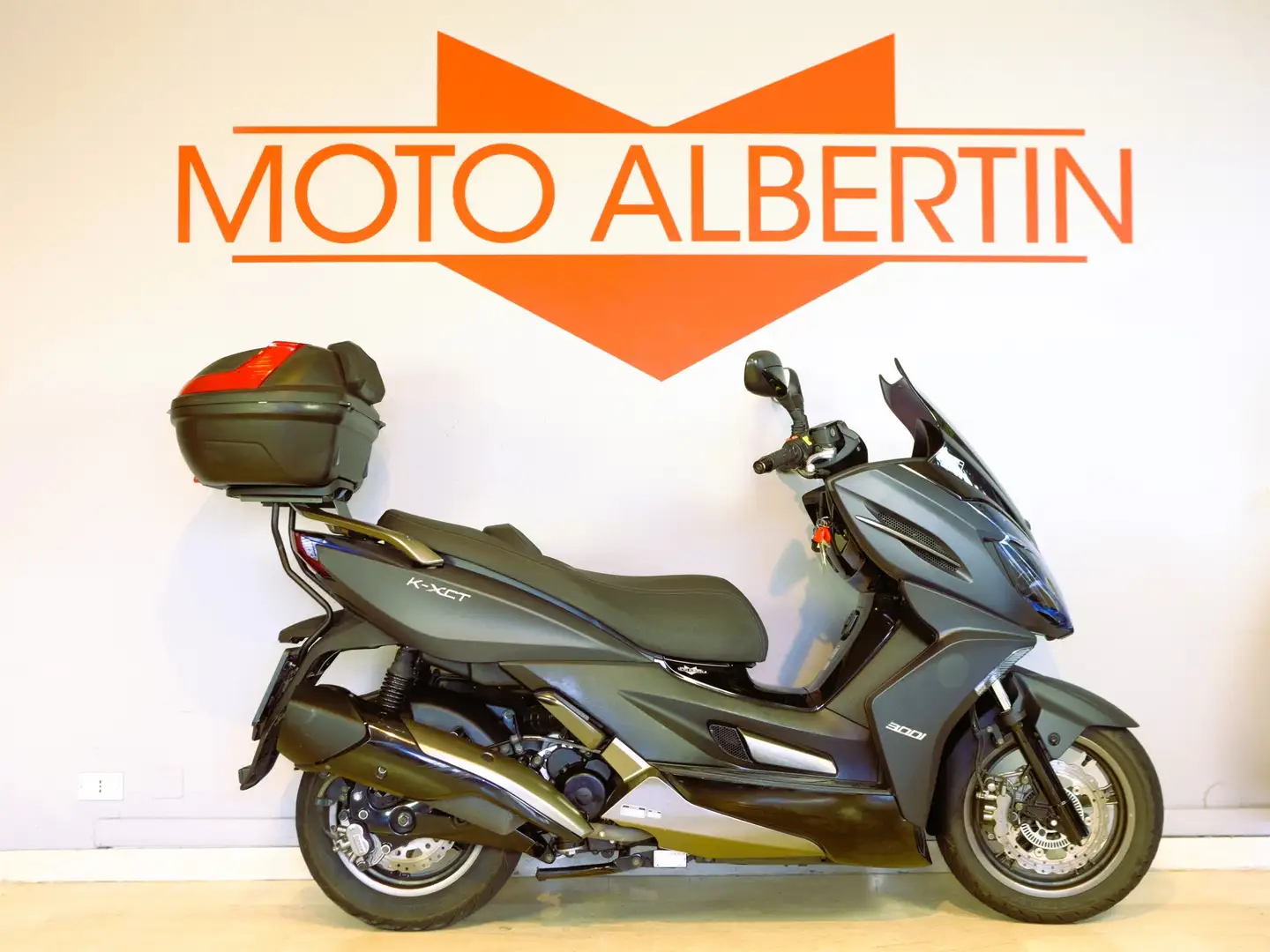 Kymco K-XCT 300i Černá - 1