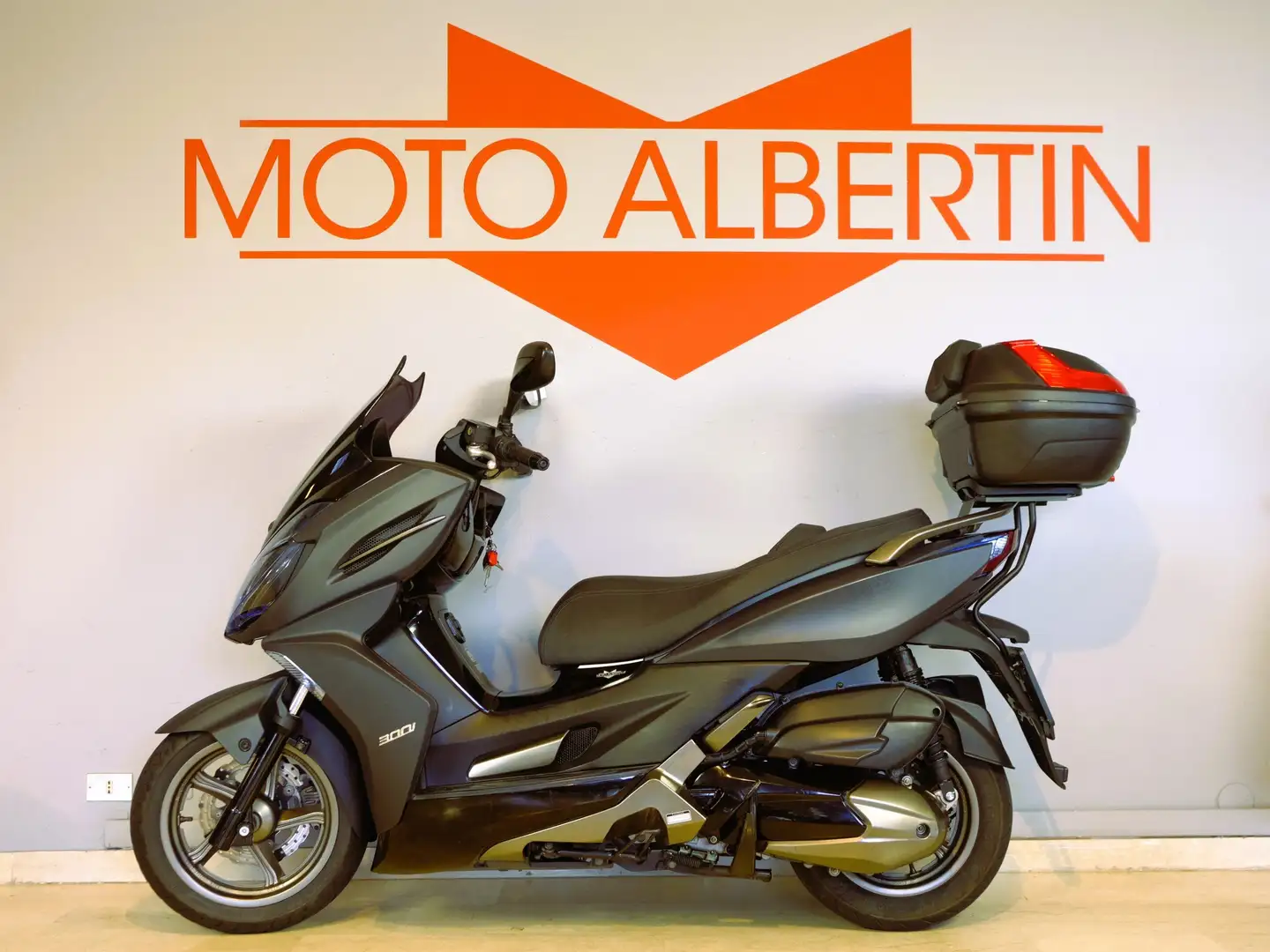 Kymco K-XCT 300i Černá - 2