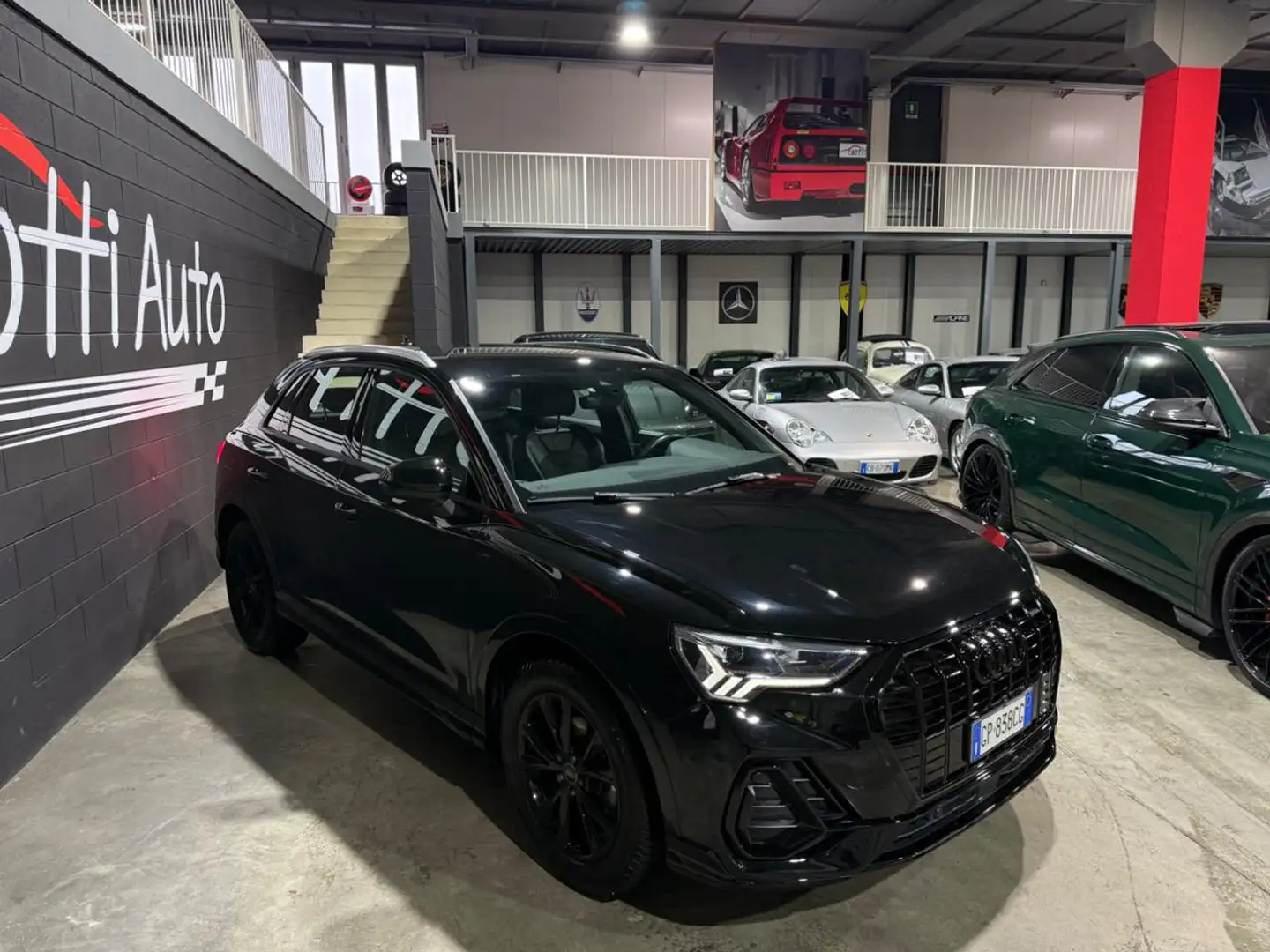 Audi Q3 35 TFSI SLINE TOTAL BLACK SEDILI SPORTIVI Černá - 2