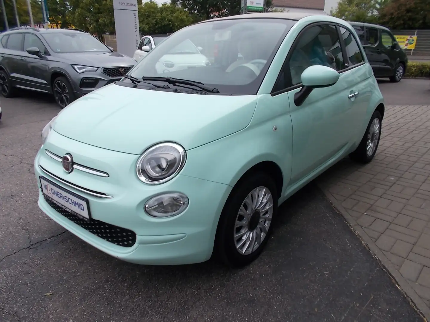 Fiat 500C Lounge 1.0 Hybrid + Cabrio + DAB wenig KM Grün - 1