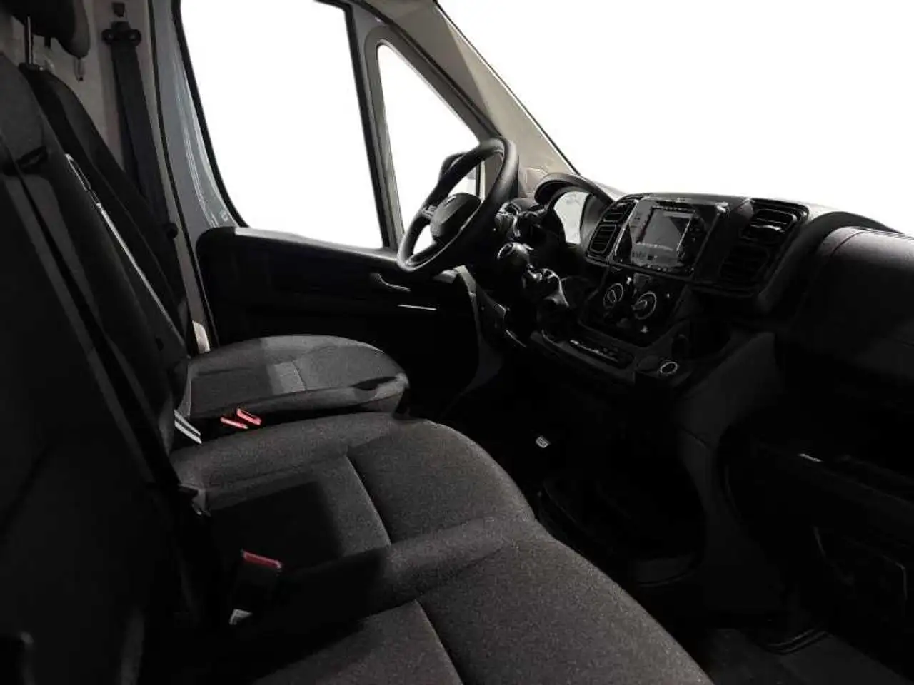 Peugeot Boxer 2026 — фото 14
