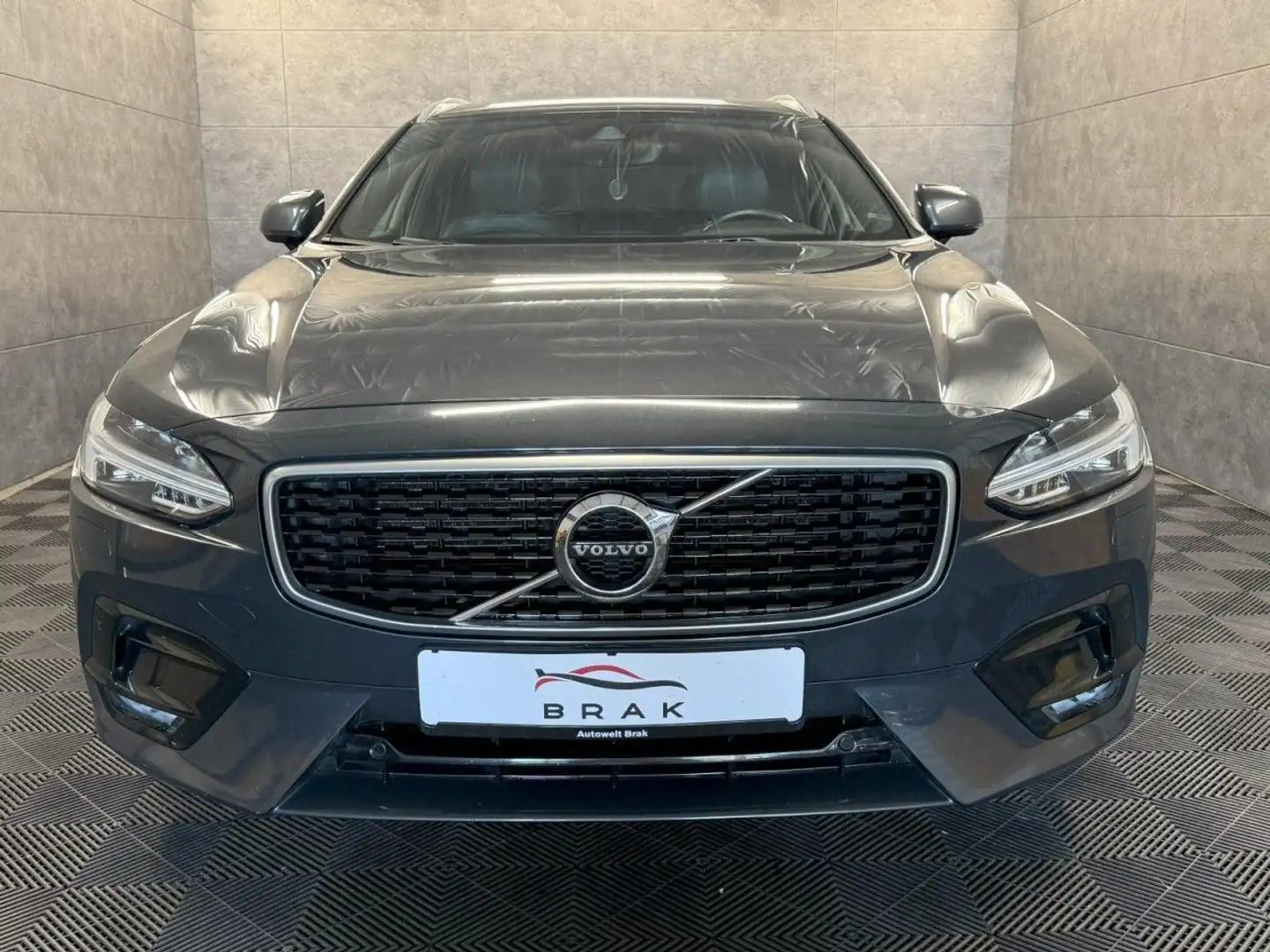 Volvo V90 T4 R-Design Navi*LED*Kamera*AHK*Leder*Tempo Grau - 2