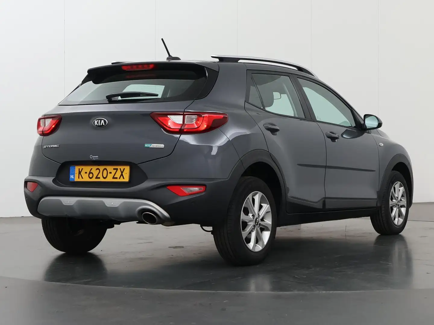 Kia Stonic 1.0 T-GDi MHEV DynamicLine | Navigatie Carplay | P Gris - 2