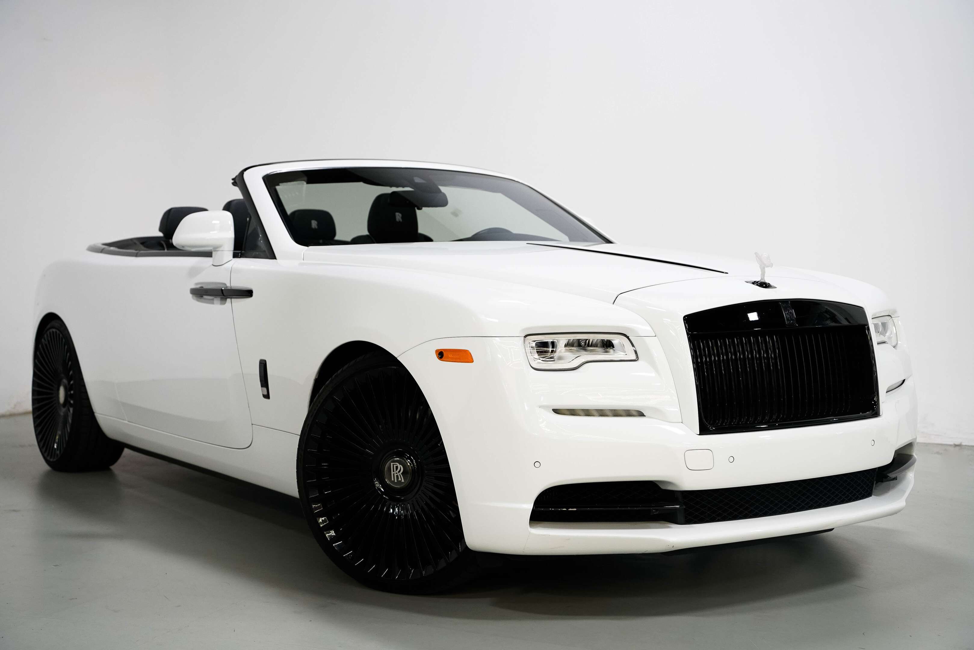 used 2016 Rolls-Royce Dawn car, priced at $269,900