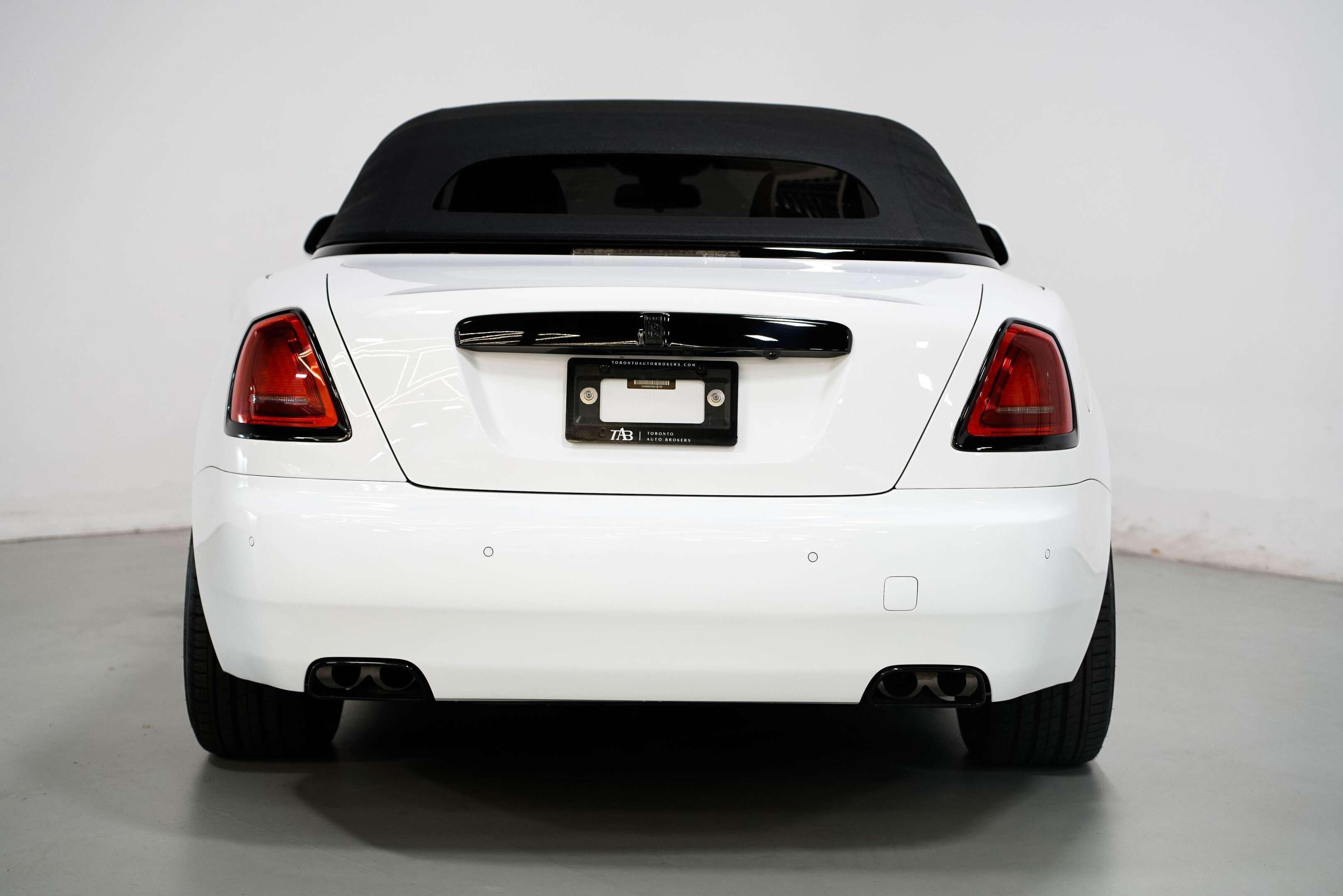 used 2016 Rolls-Royce Dawn car, priced at $269,900