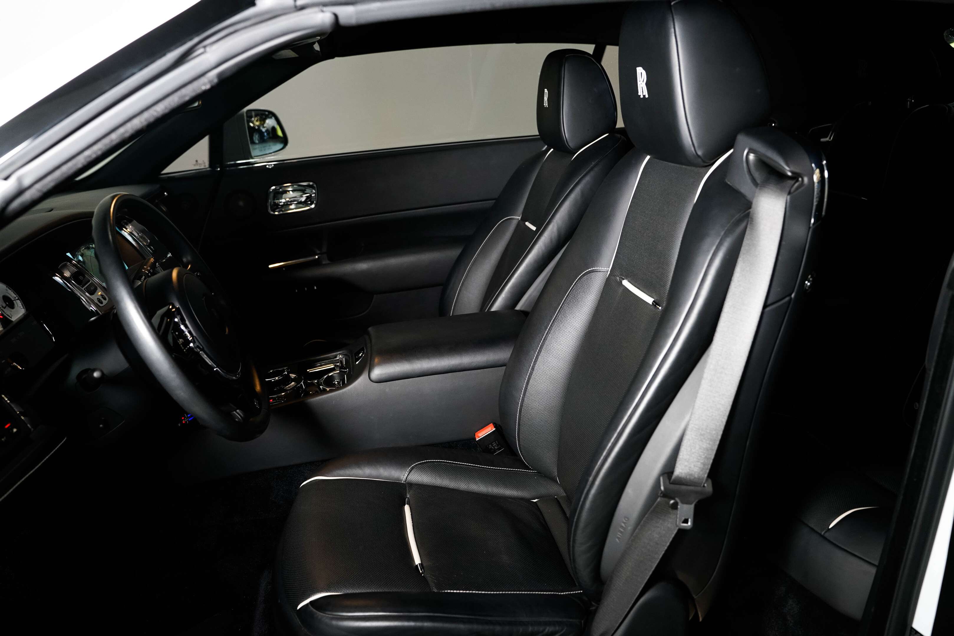used 2016 Rolls-Royce Dawn car, priced at $269,900