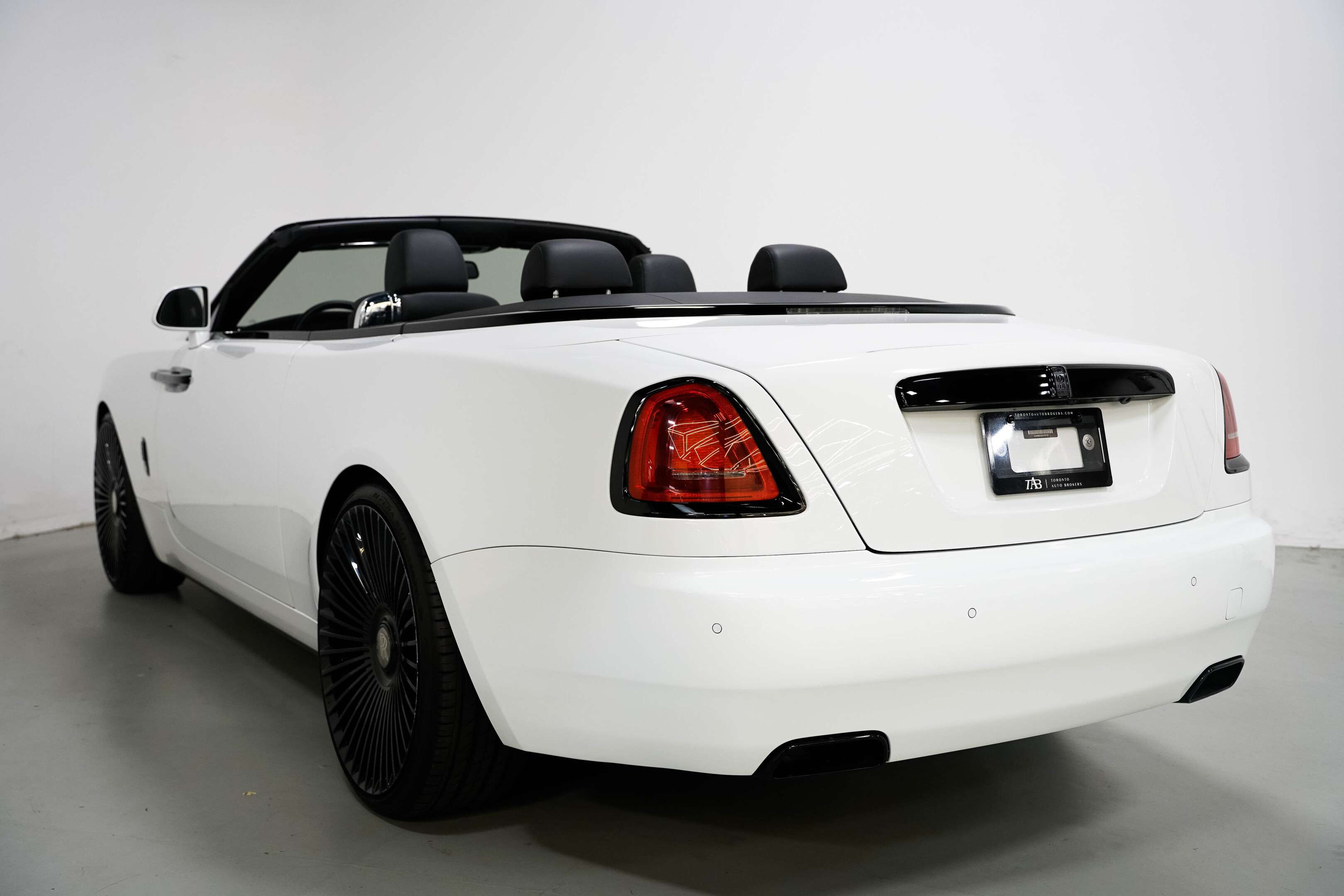 used 2016 Rolls-Royce Dawn car, priced at $269,900
