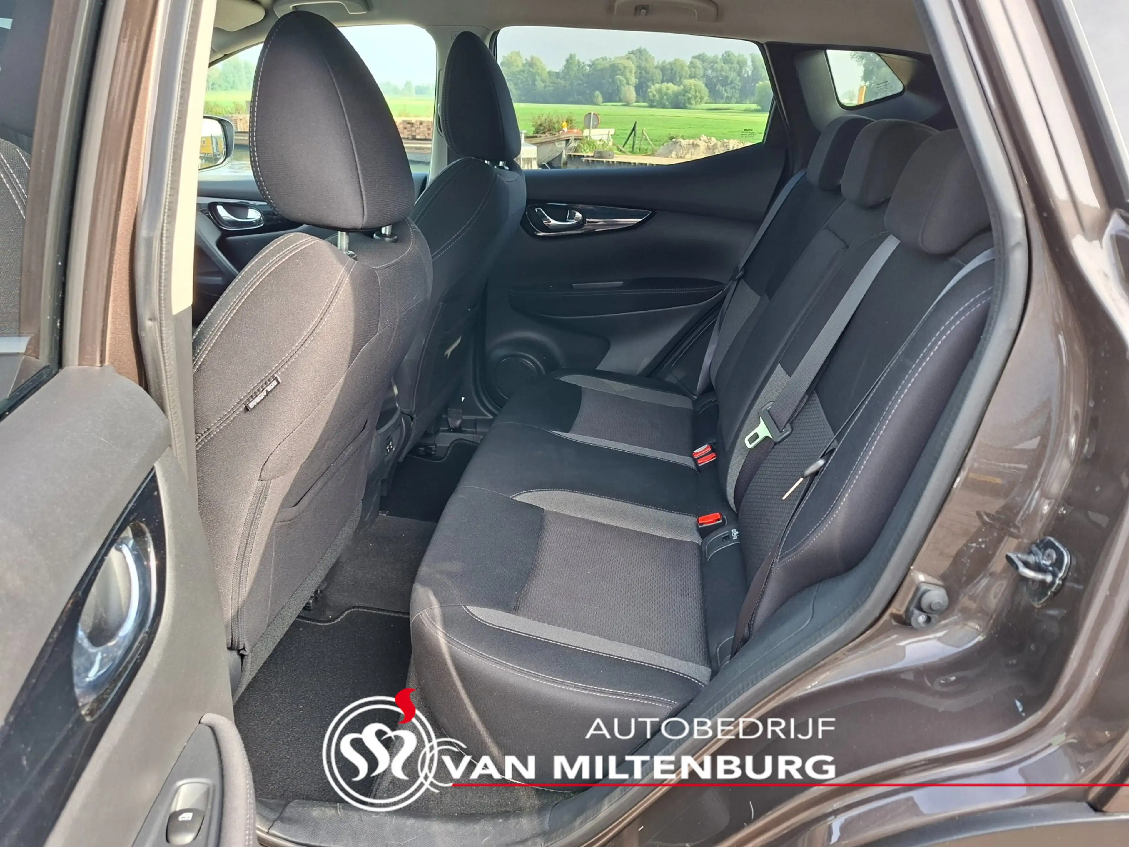 Nissan Qashqai 1.3 DIG-T Business Ed. Clima 360 Camera Stoelverwa — photo 5